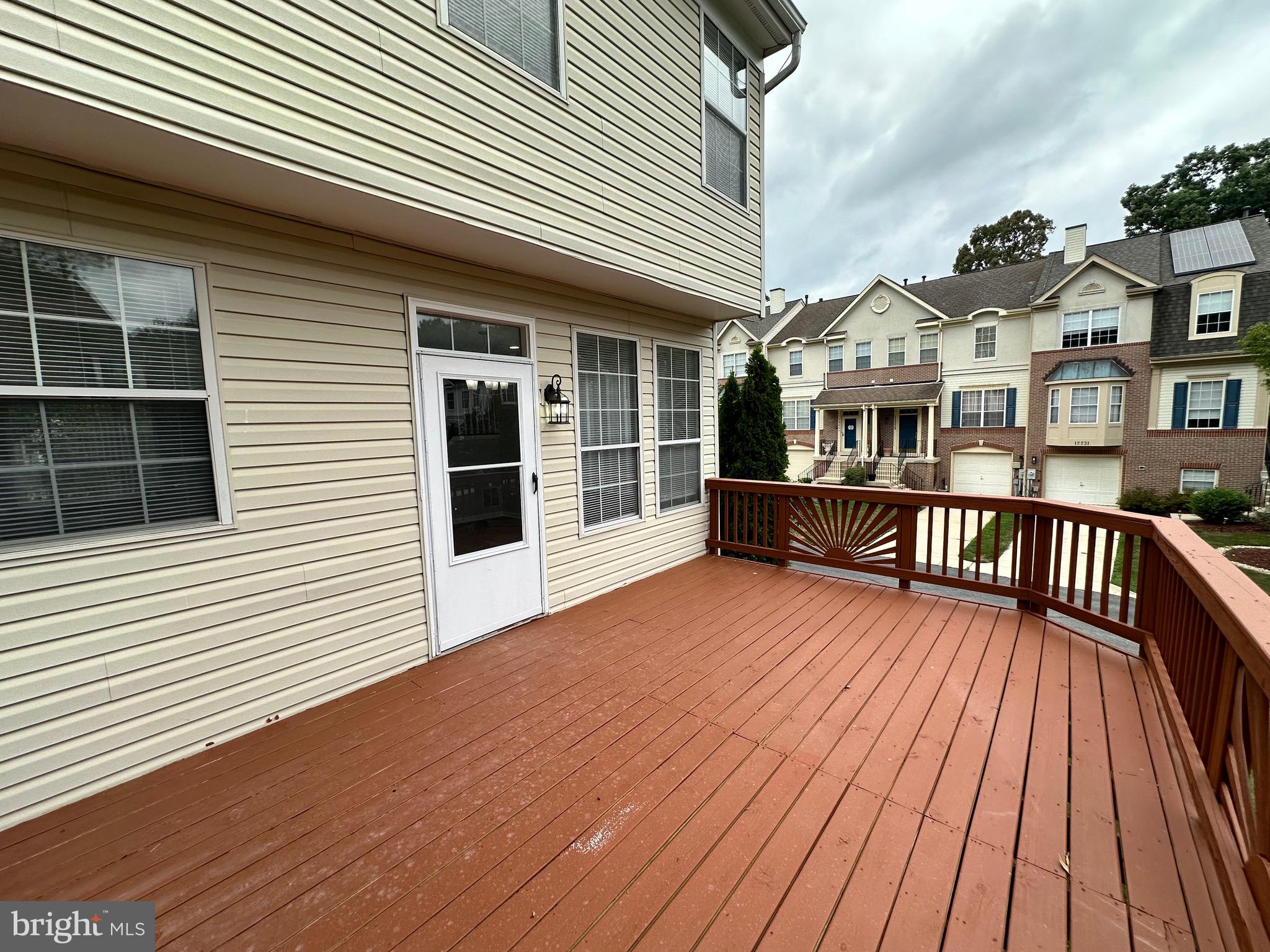 NORTHRIDGE - Residential