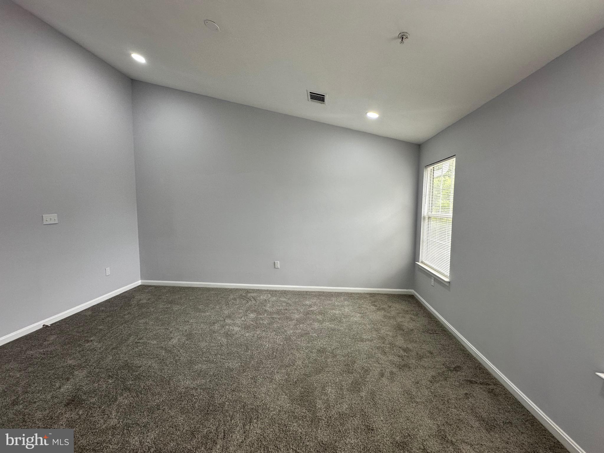 NORTHRIDGE - Residential