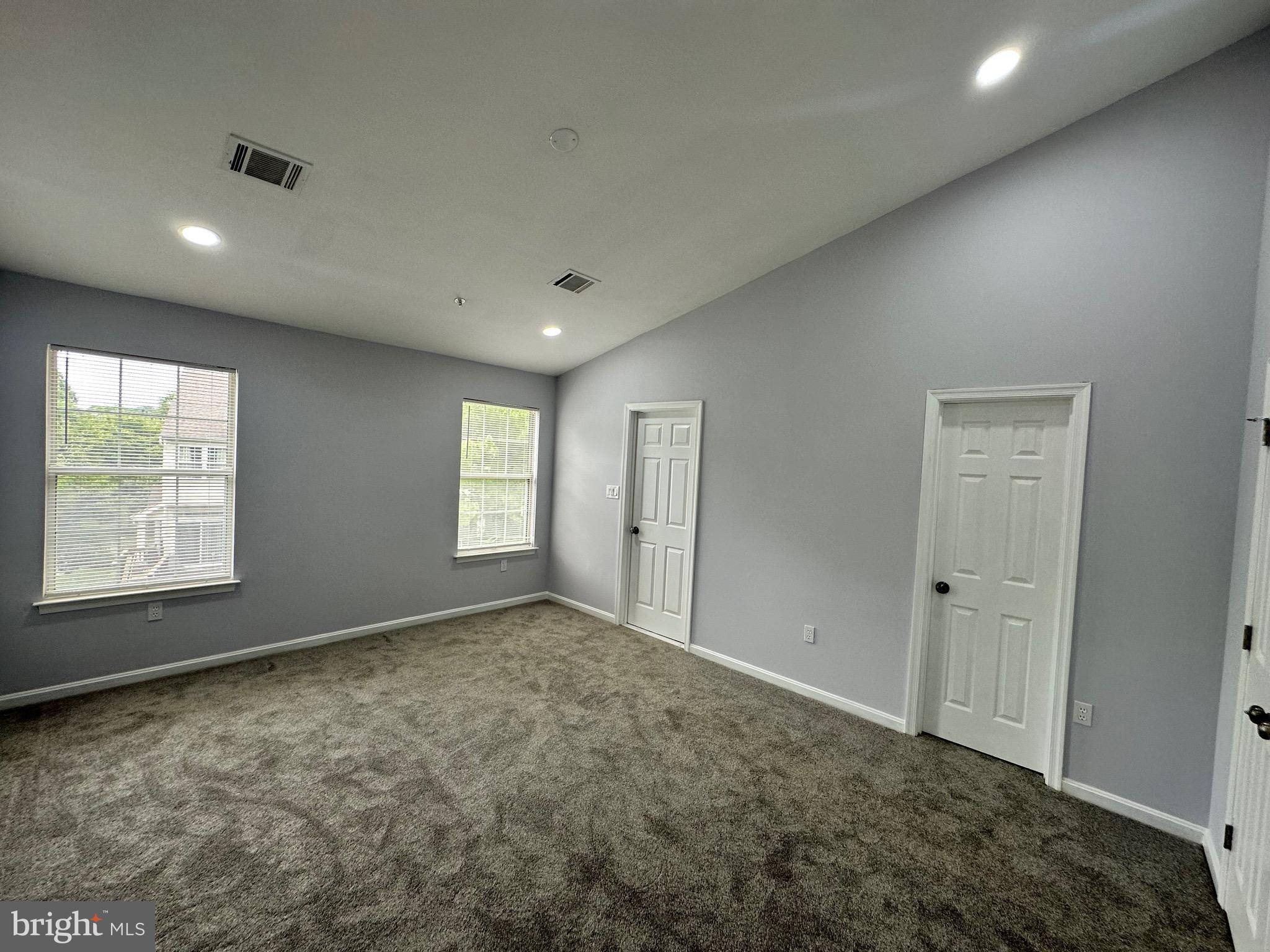 NORTHRIDGE - Residential