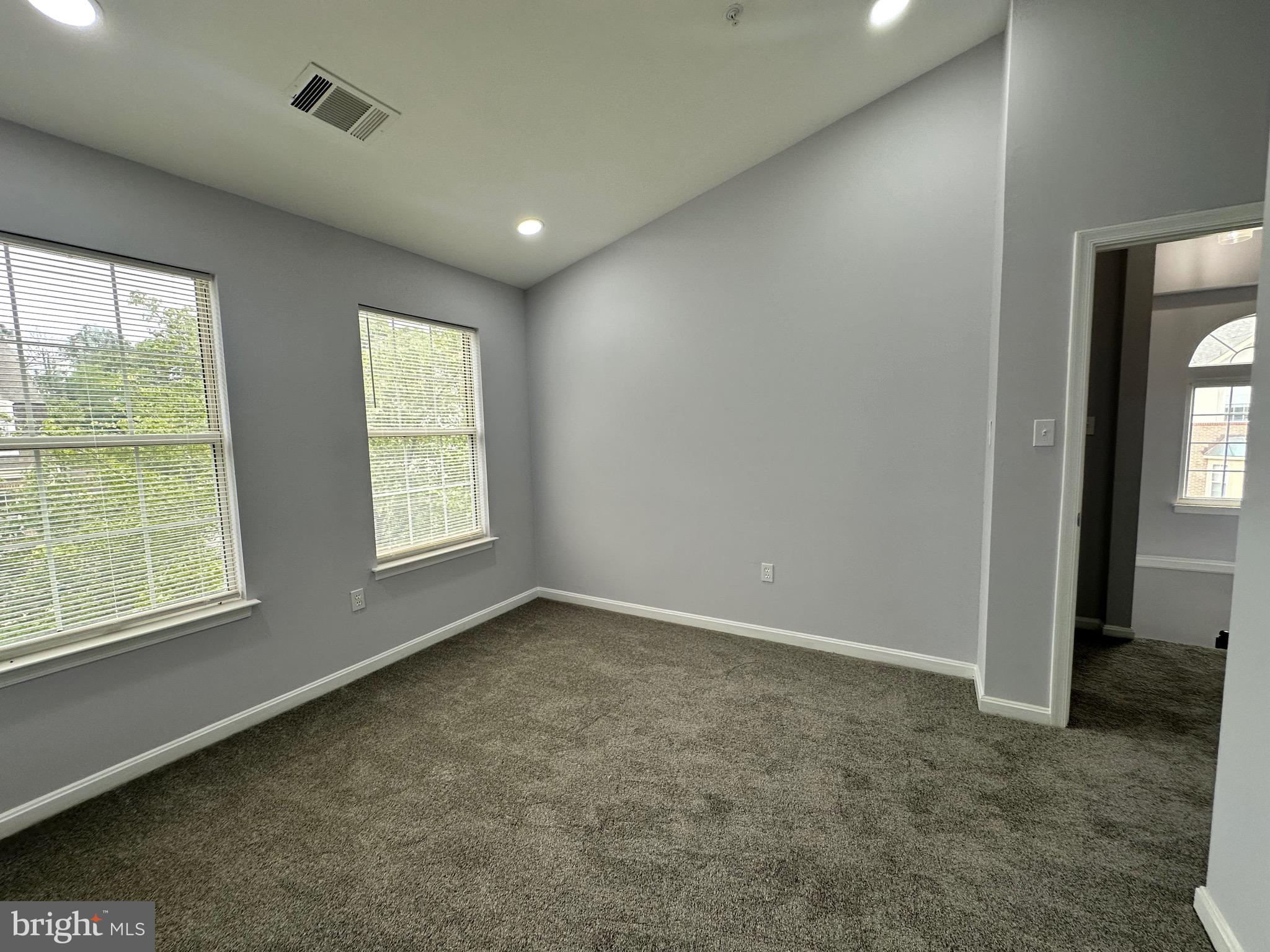 NORTHRIDGE - Residential