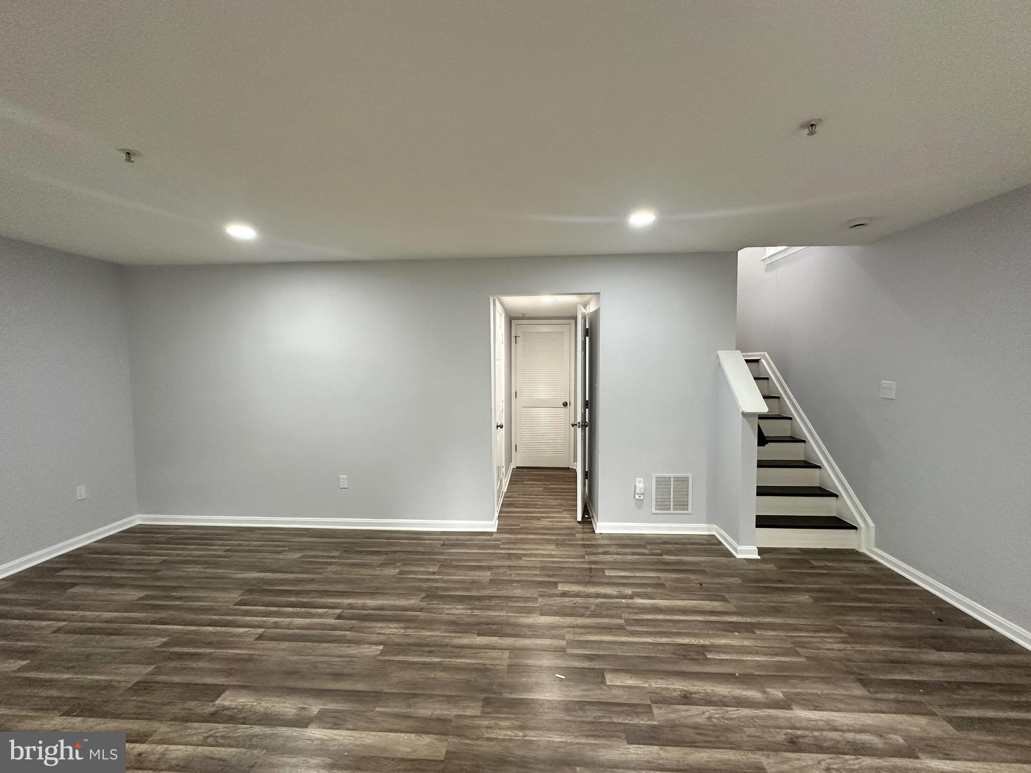 NORTHRIDGE - Residential