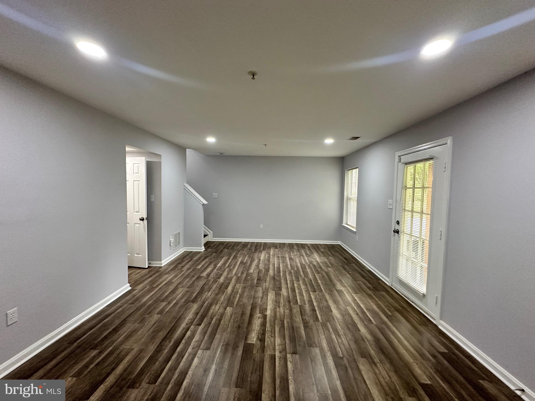 NORTHRIDGE - Residential