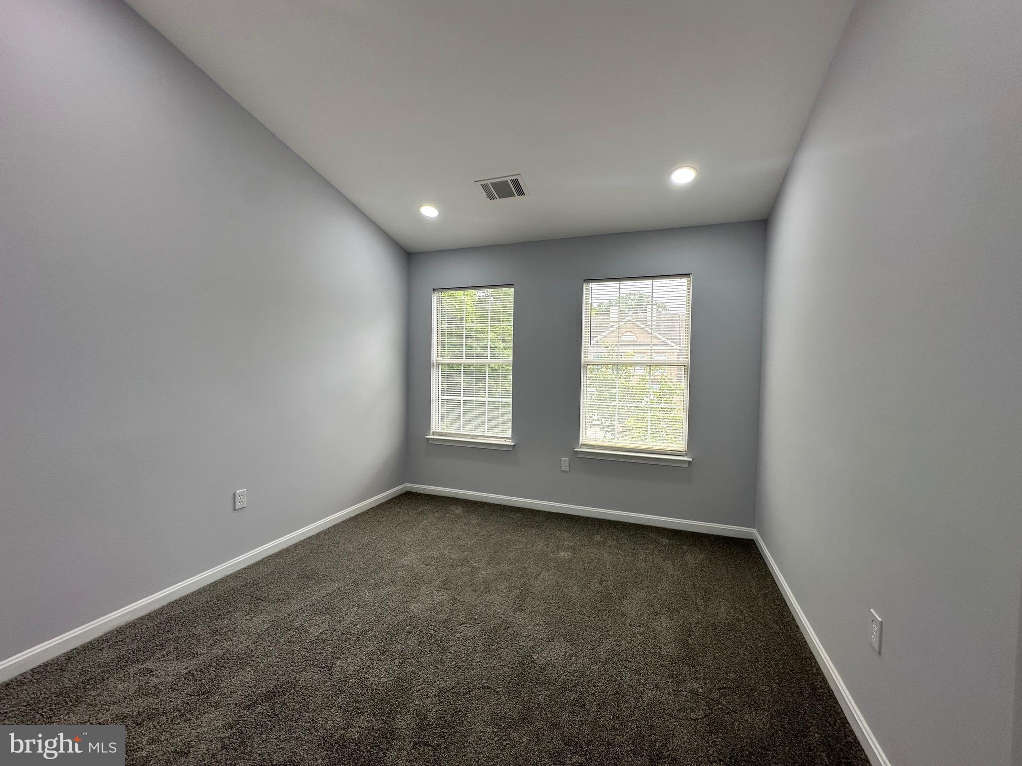 NORTHRIDGE - Residential