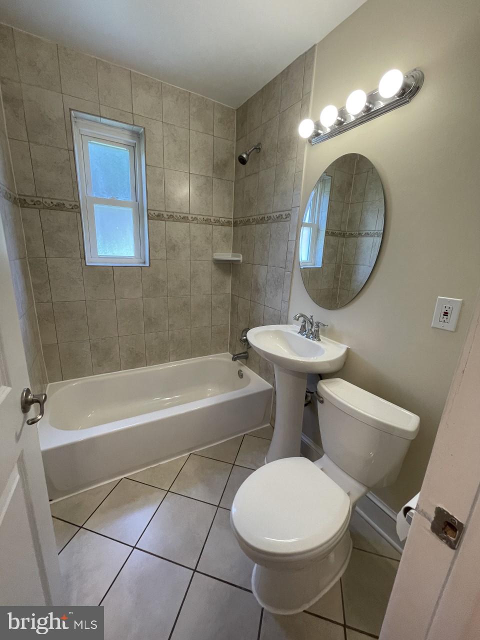 HOLLYBROOKE - Residential