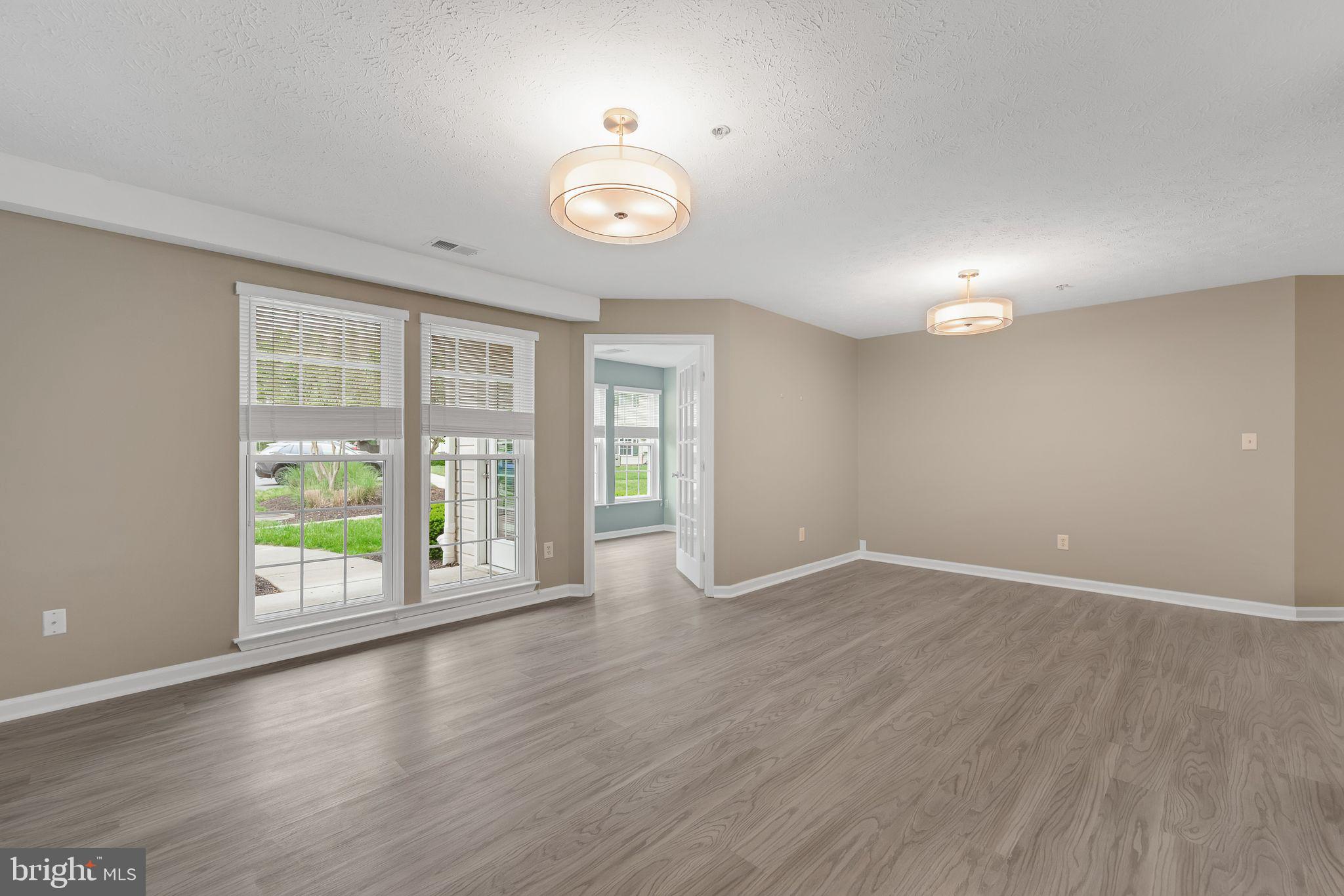 PINEY ORCHARD - Residential