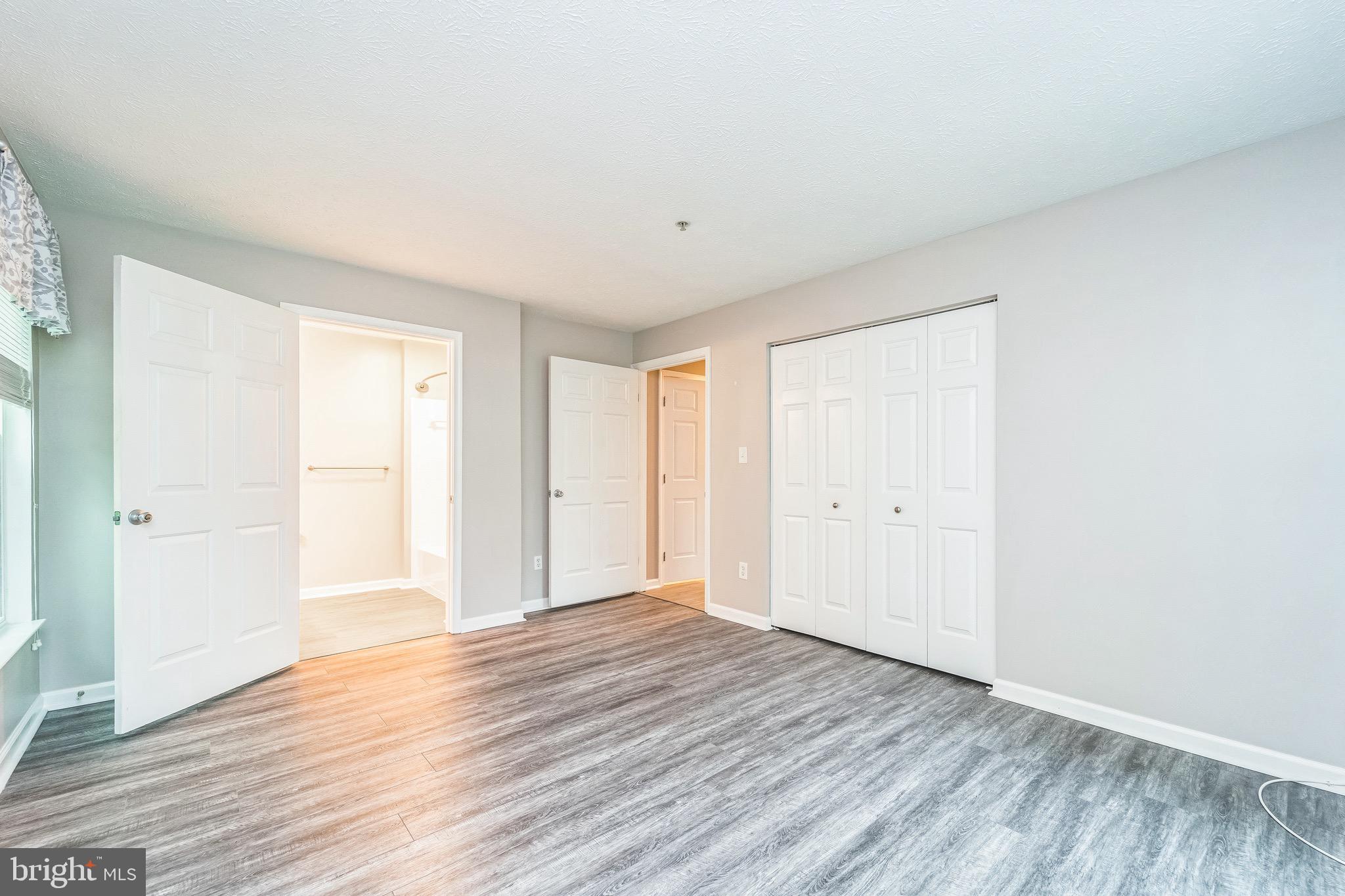 PINEY ORCHARD - Residential