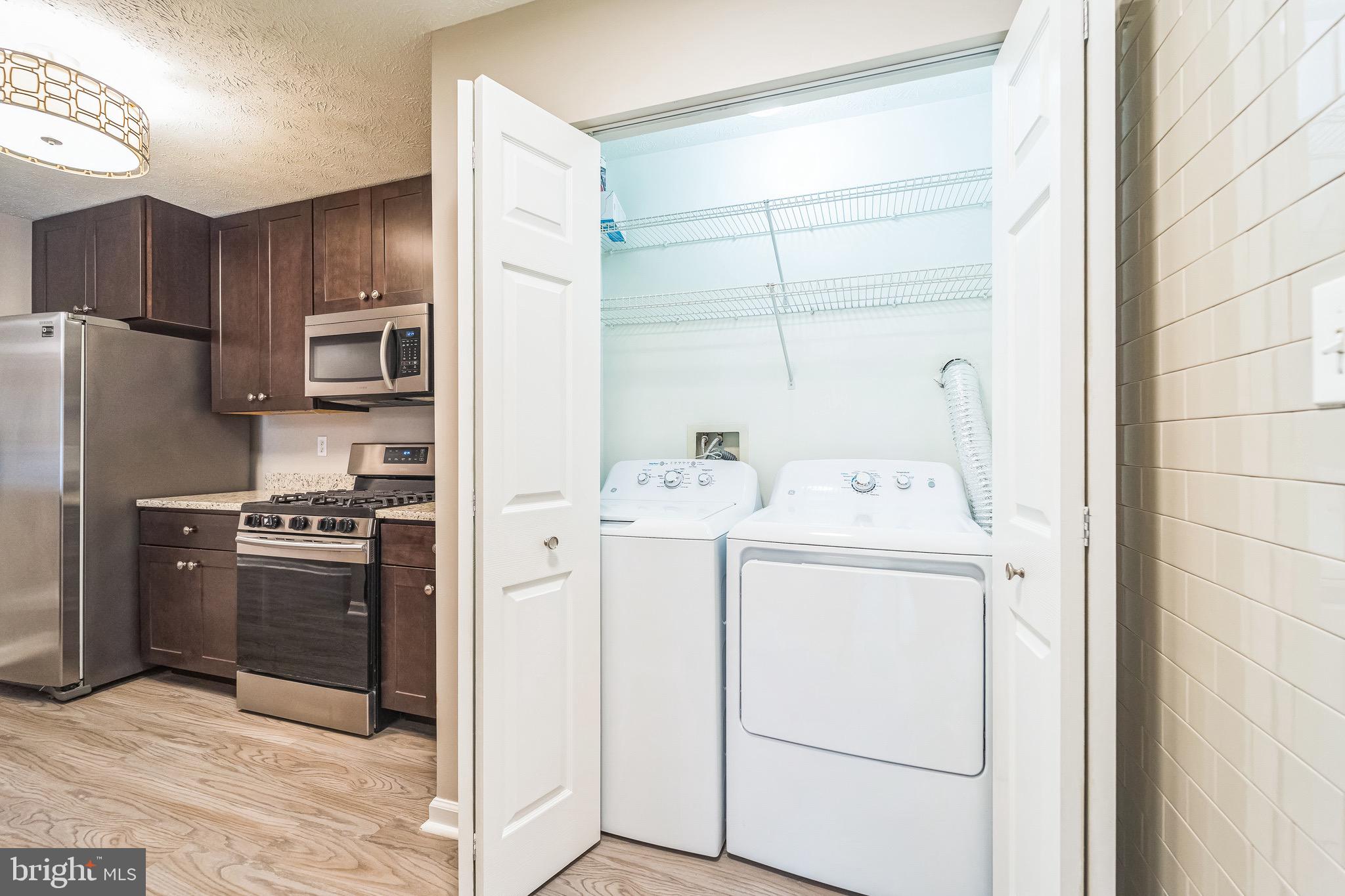 PINEY ORCHARD - Residential