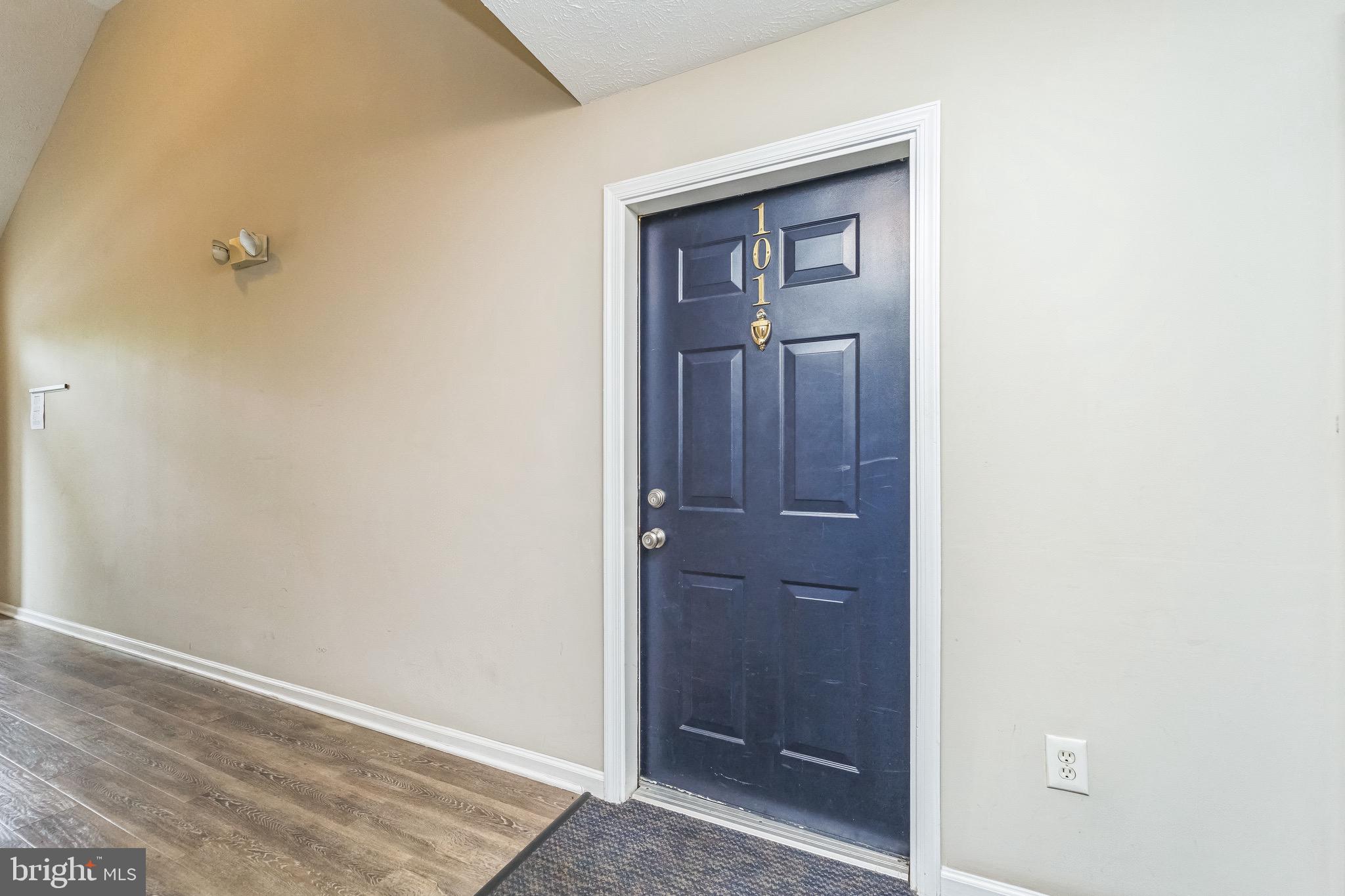 PINEY ORCHARD - Residential