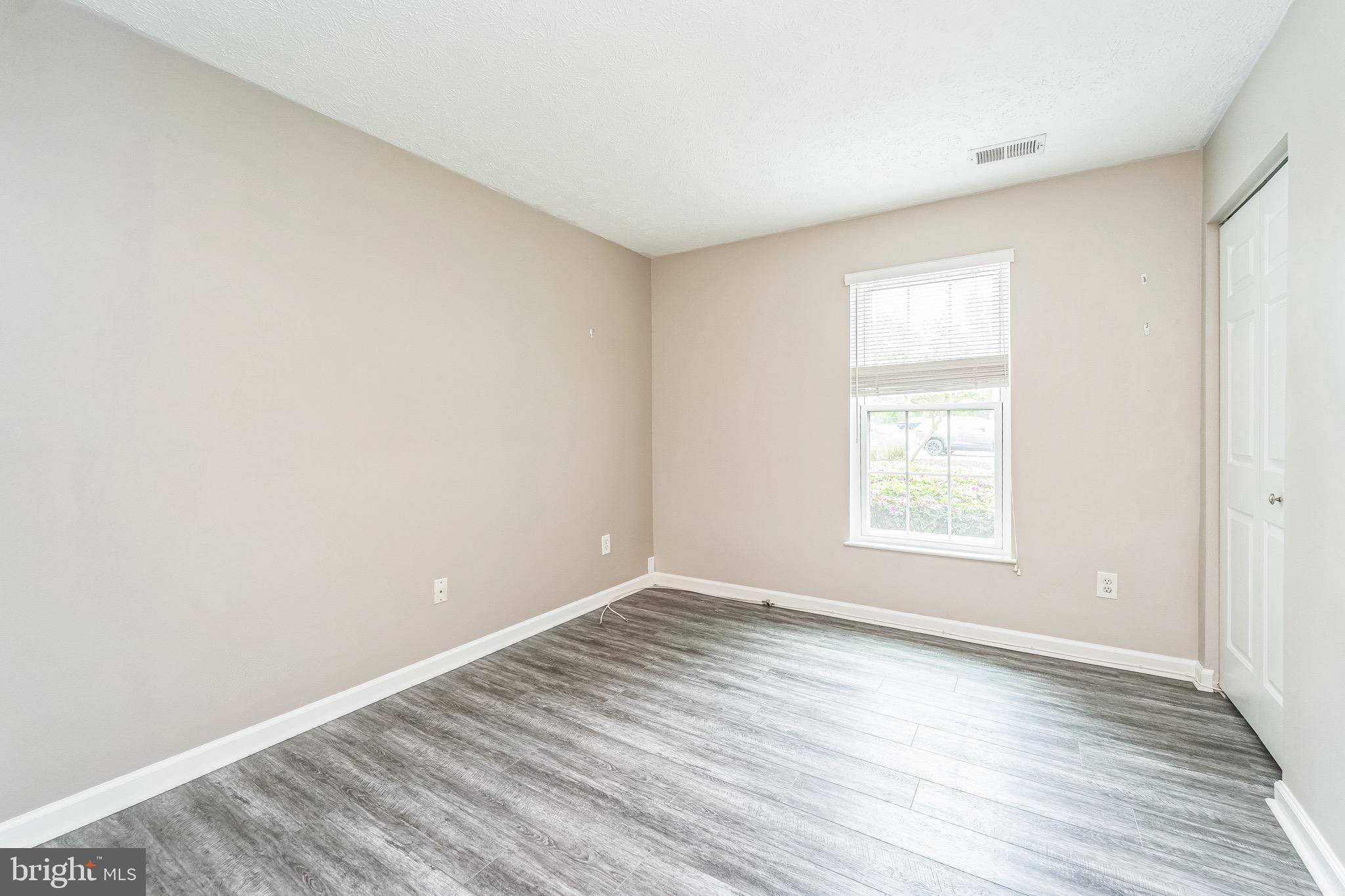 PINEY ORCHARD - Residential