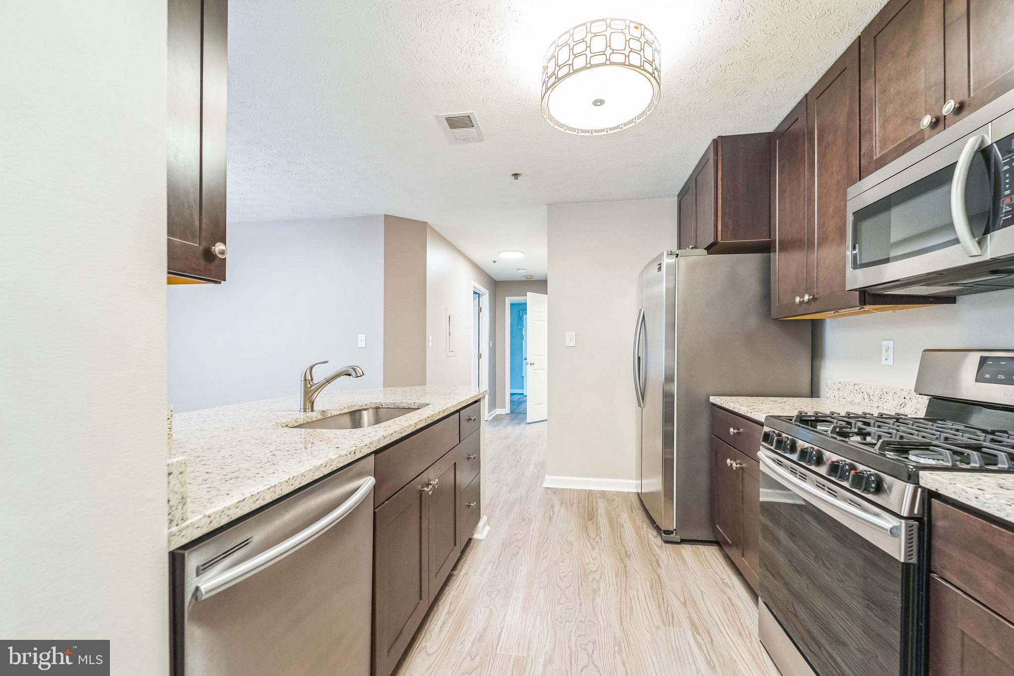 PINEY ORCHARD - Residential