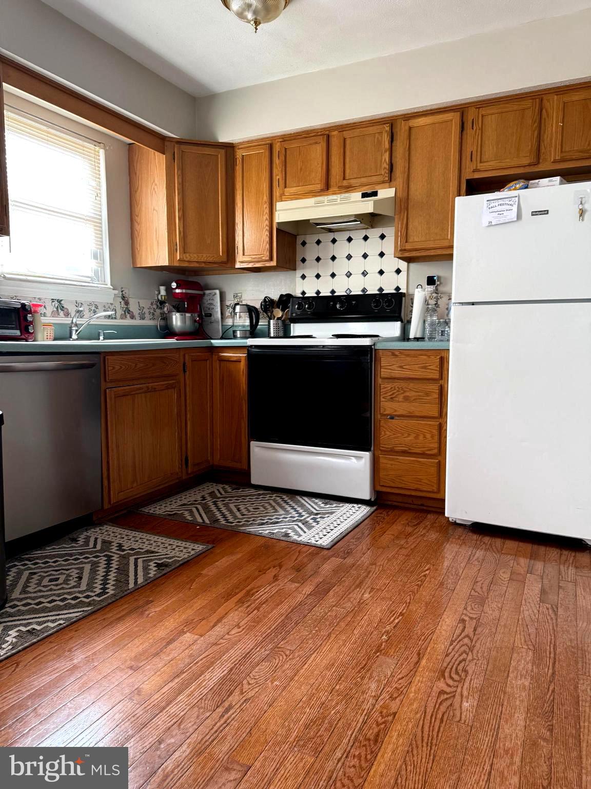 15219 VALLEY STREAM DRIVE