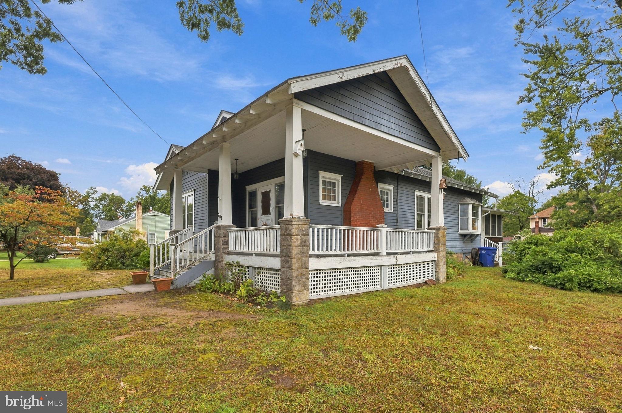 201 W FRANKLIN AVENUE