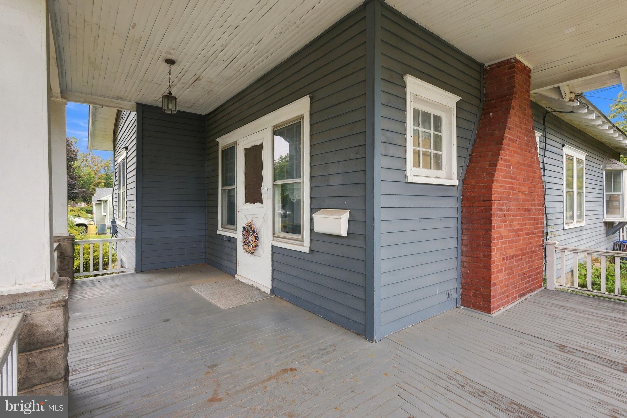 201 W FRANKLIN AVENUE