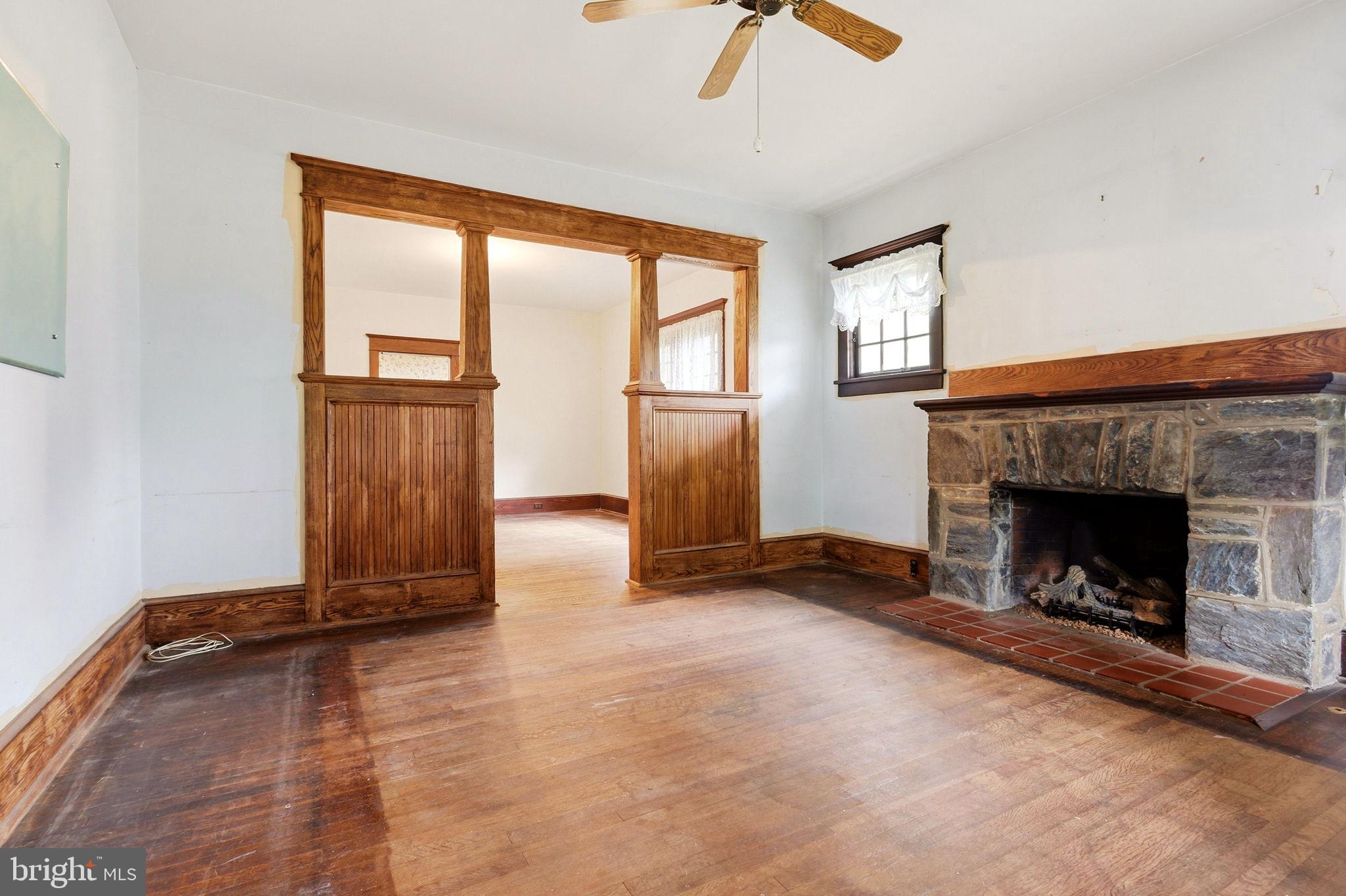 201 W FRANKLIN AVENUE