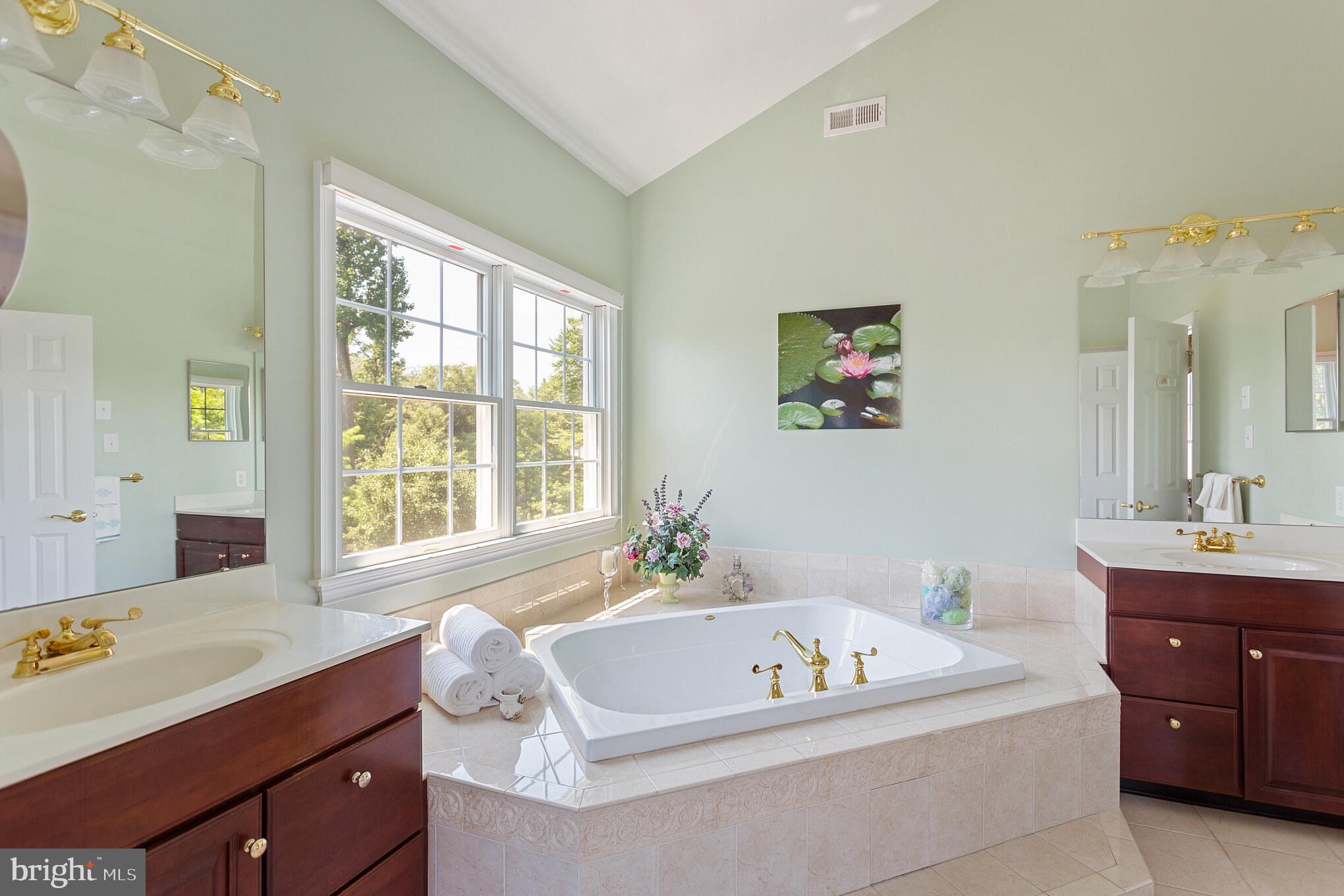 ESTS AT CHADDS FORD - Residential