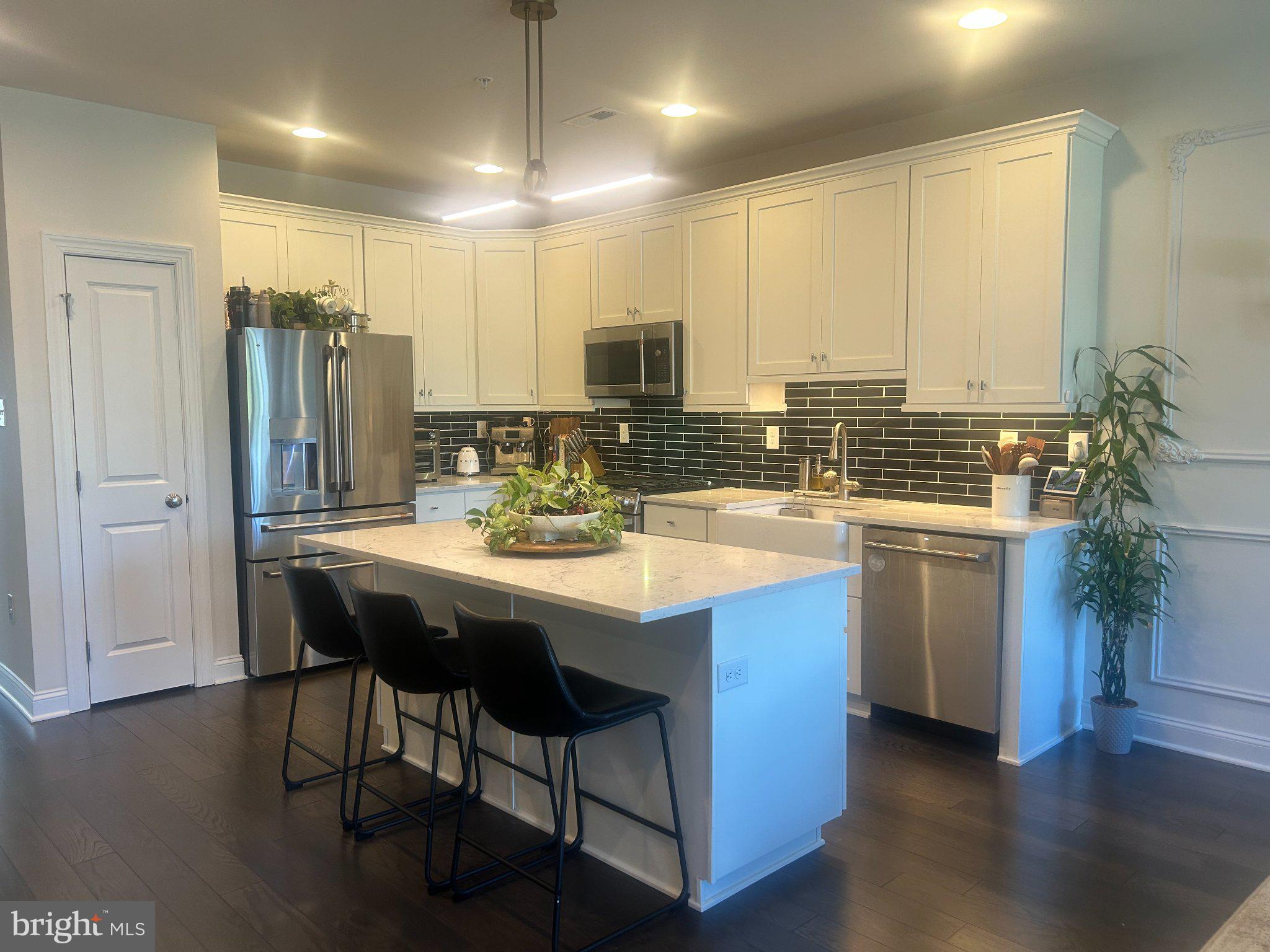 320 FLINTROCK COURT