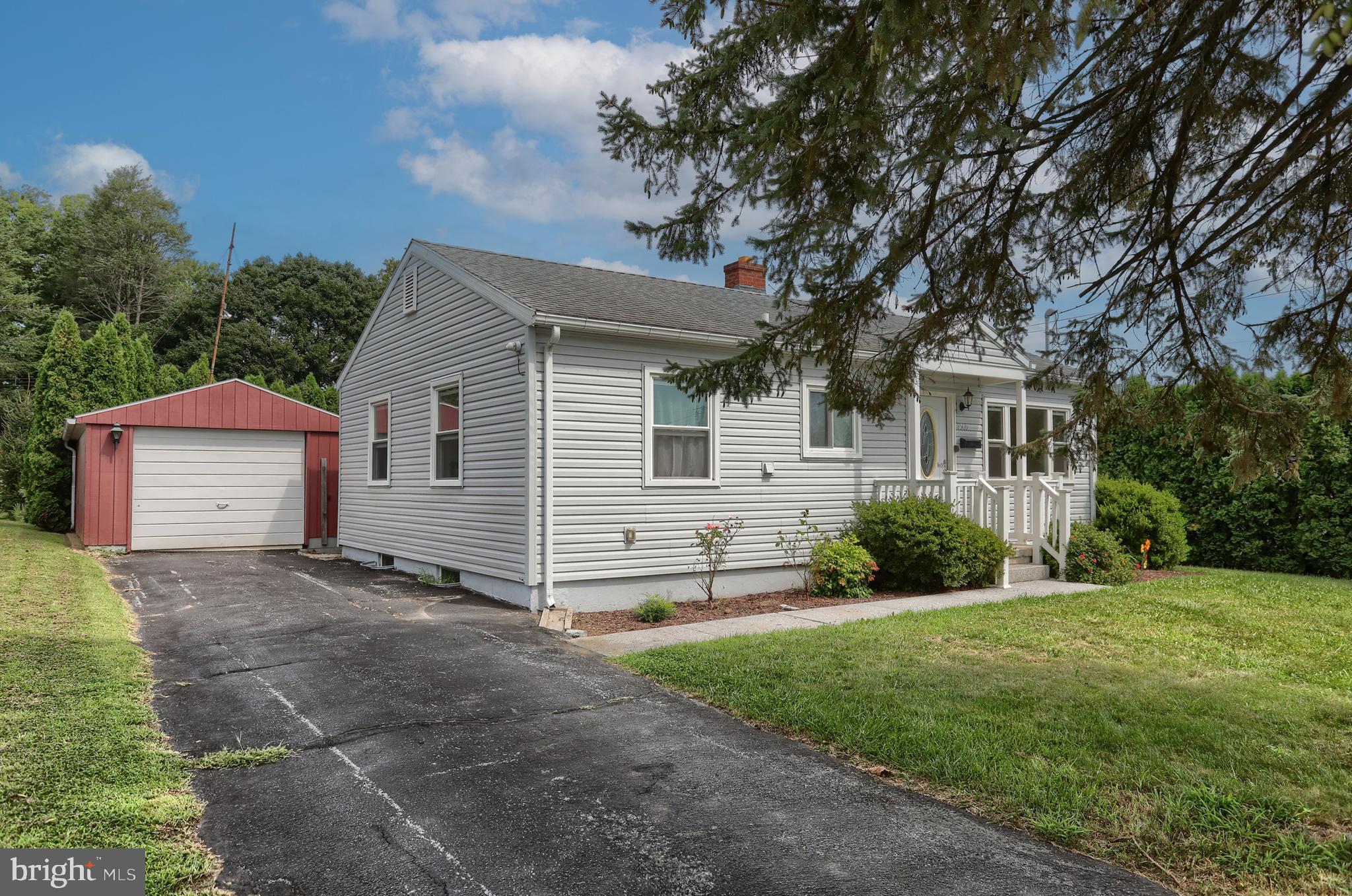 1505 POPLAR STREET