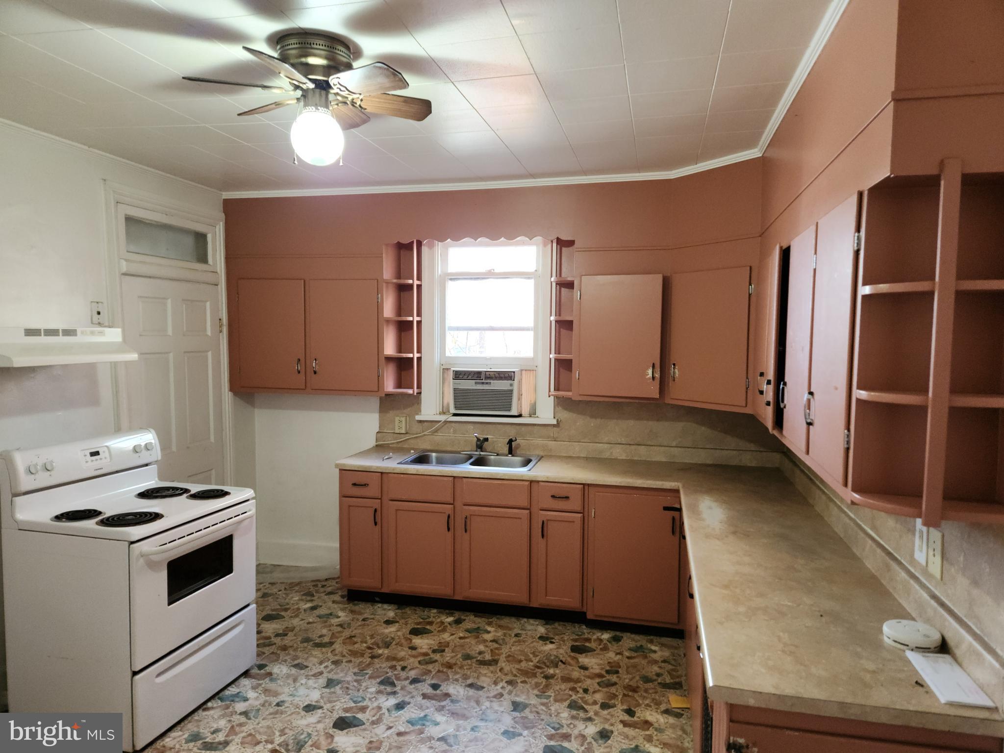 WEST HAGERSTOWN - Residential