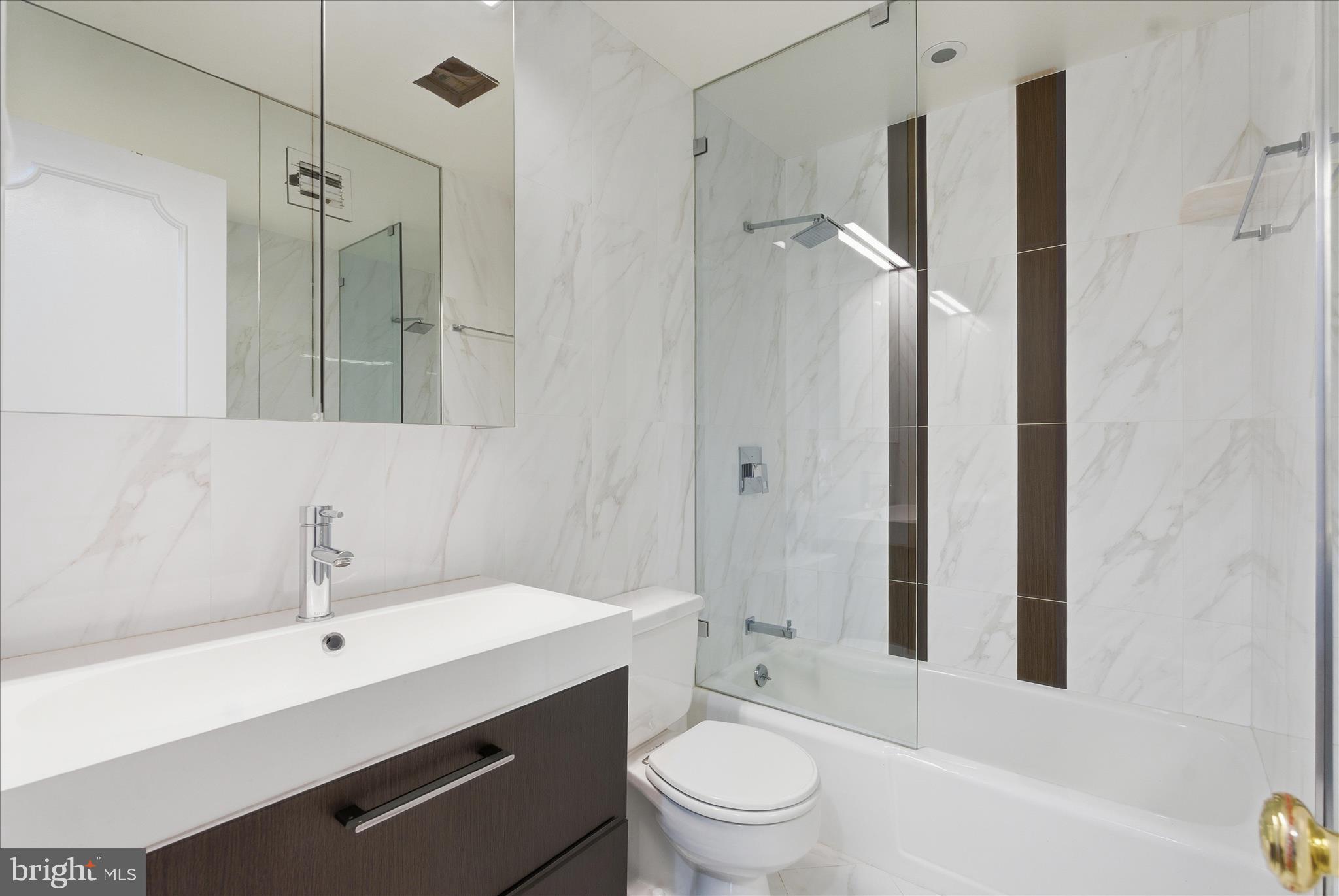 COURT DES MAISONS - Residential