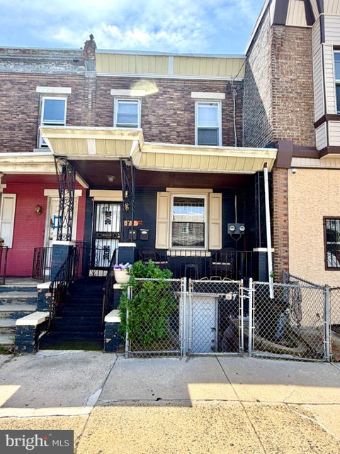 Townhouse For Sale - 5426 Spruce Street<br/> PHILADELPHIA, PA 19139