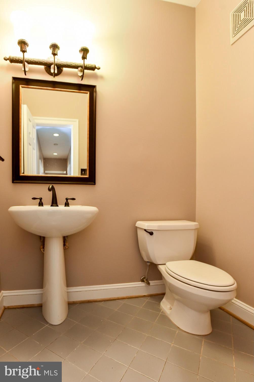 STILL OAKS - Residential