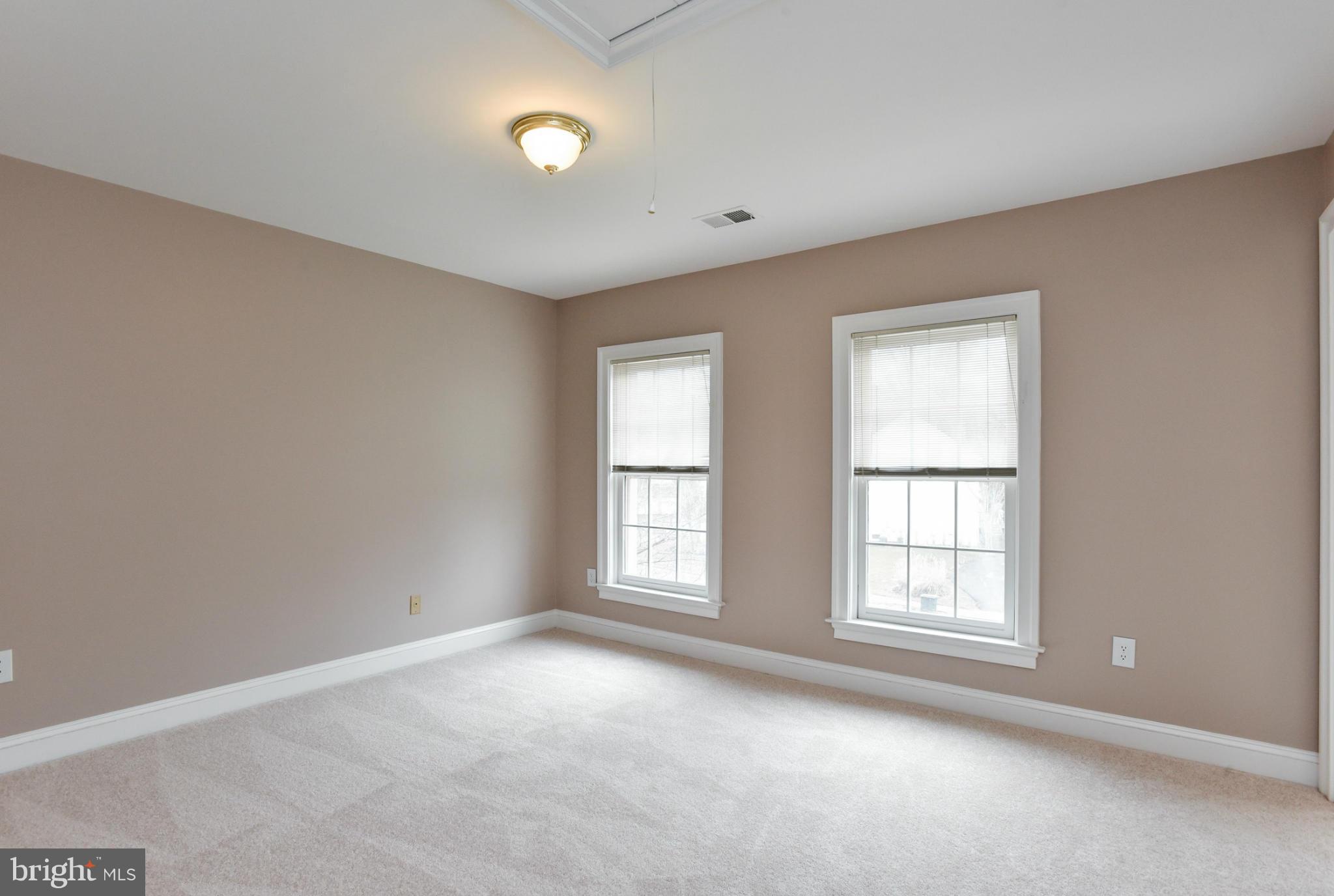 STILL OAKS - Residential