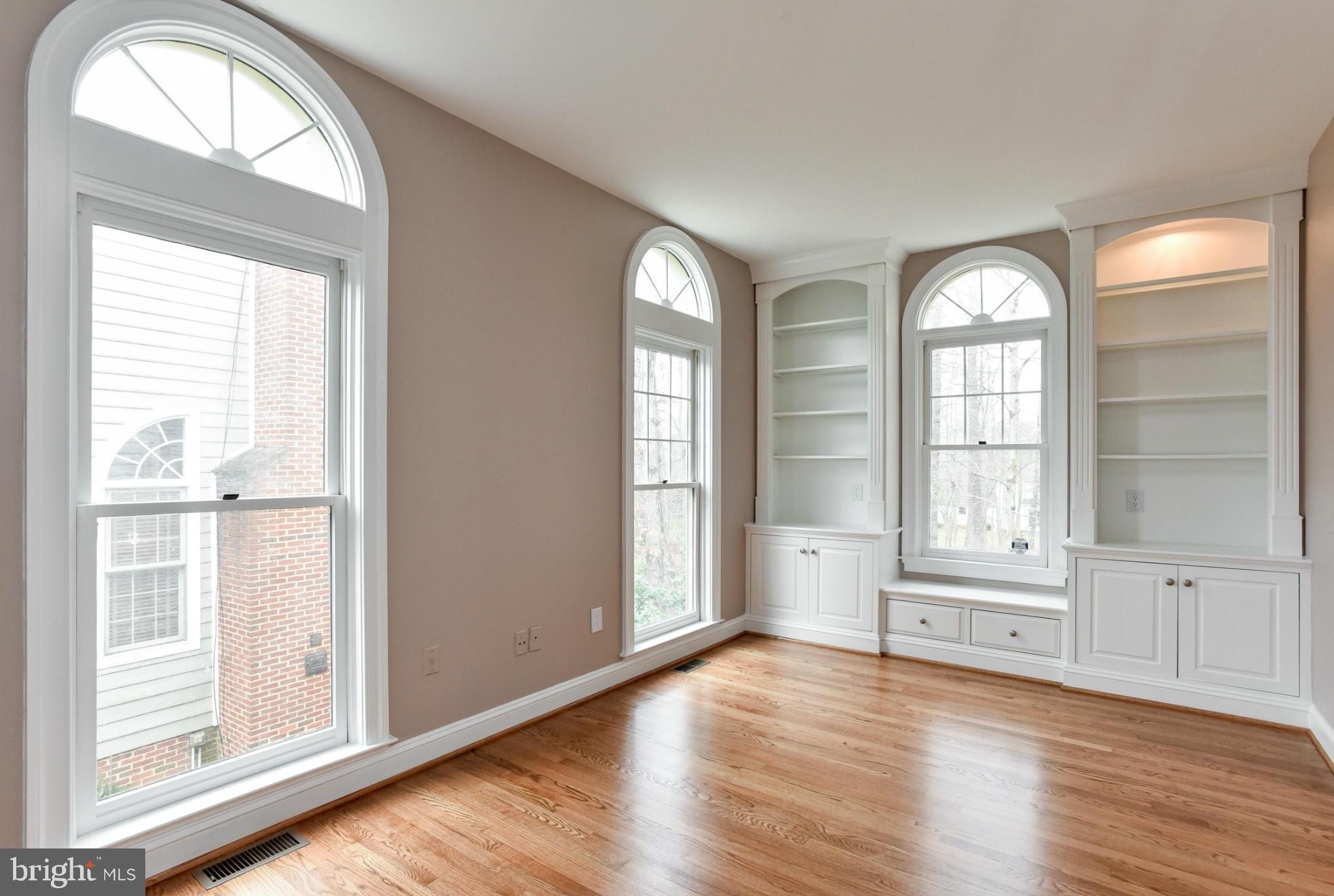 STILL OAKS - Residential