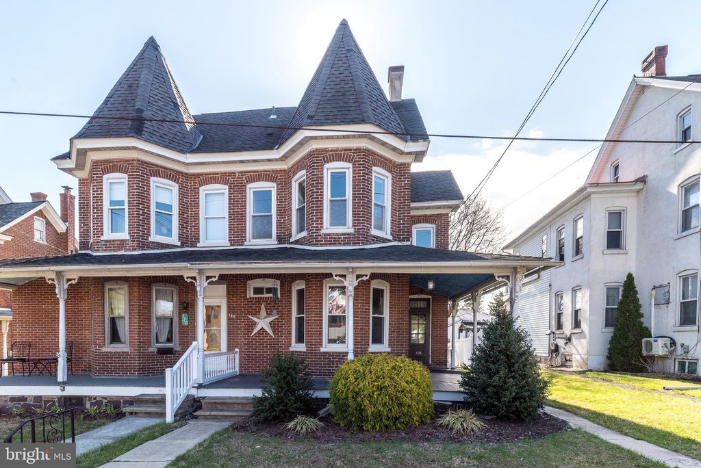 Photo of 118 E 6th Street, RED HILL, PA 18076 (MLS # PAMC2172304)