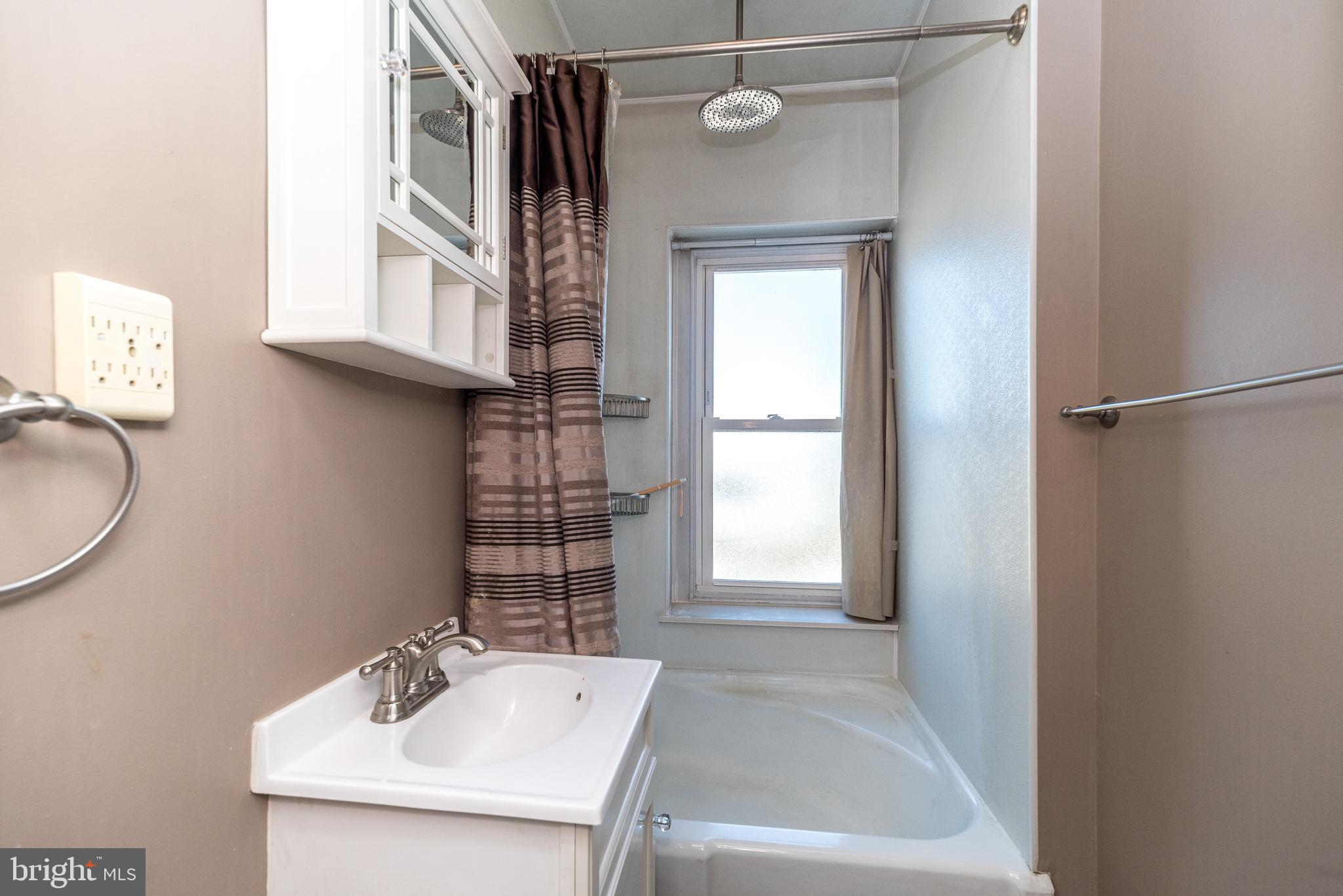 ALPINE VIL - Residential