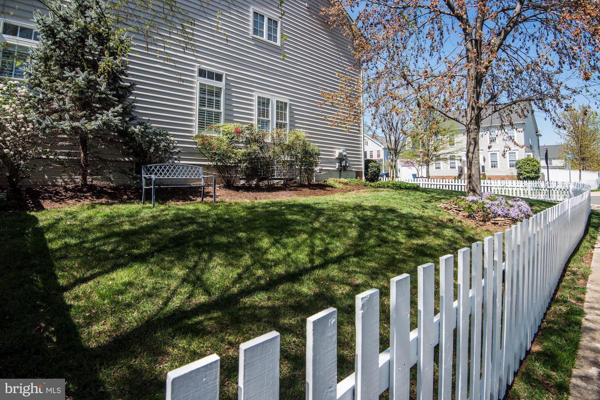 BELMONT GREENE - Residential