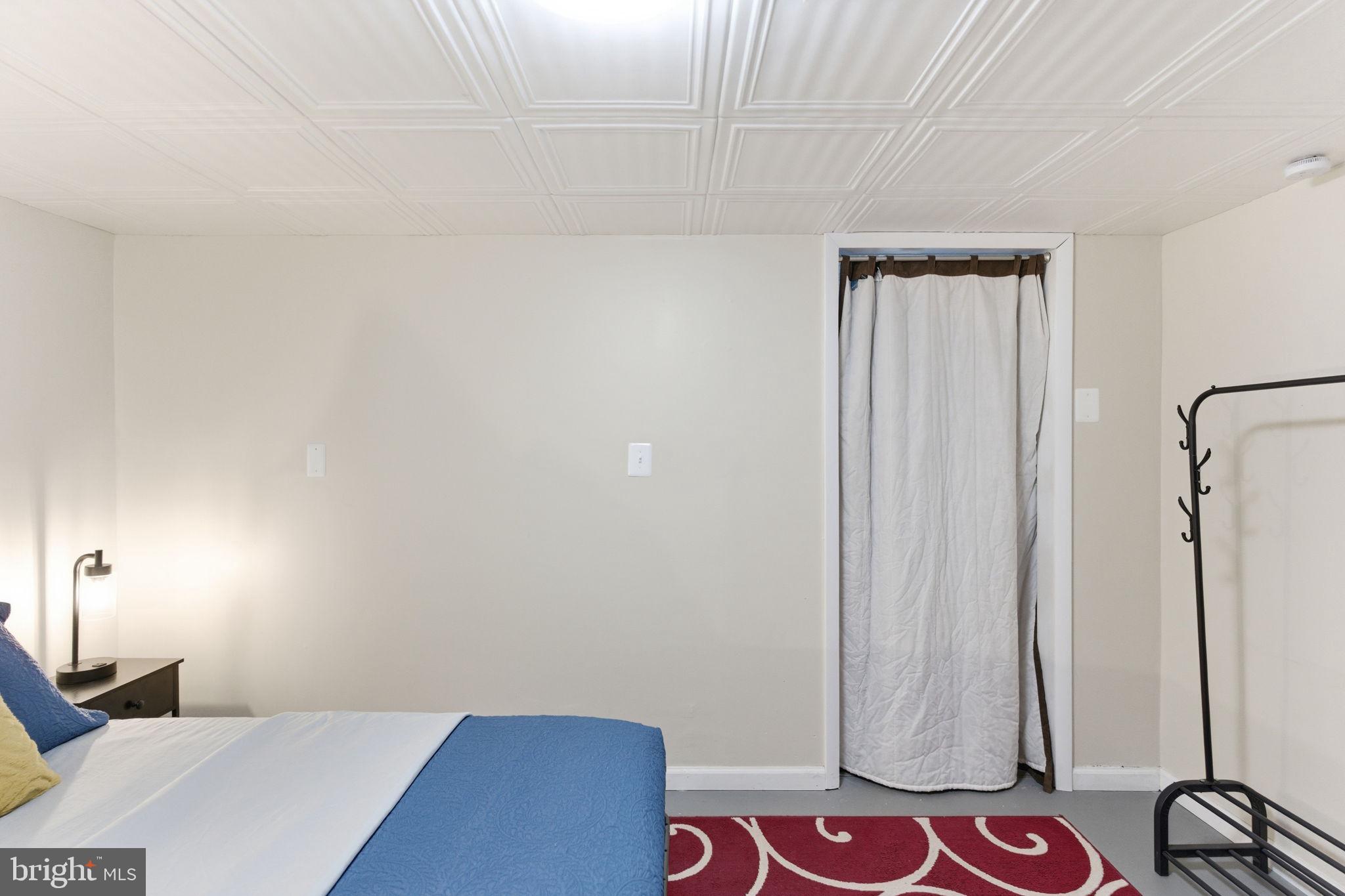 KEYES FERRY ACRES - Residential