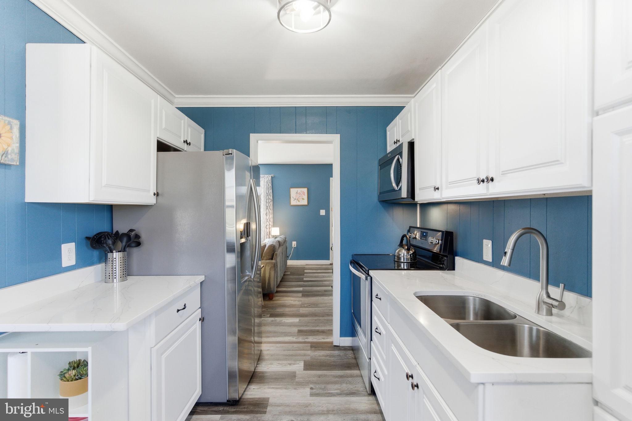 KEYES FERRY ACRES - Residential