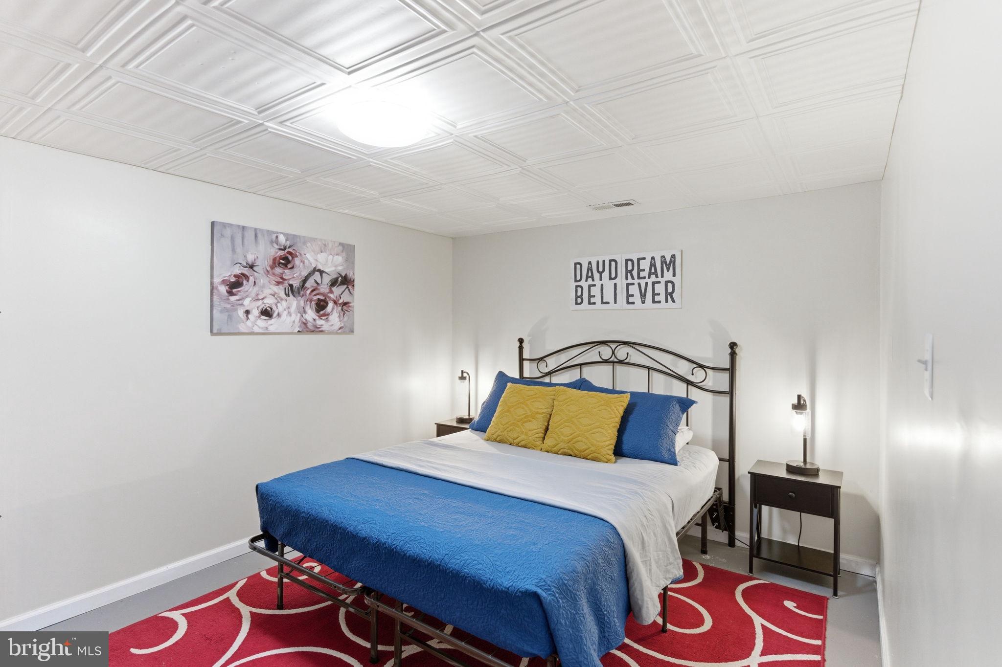 KEYES FERRY ACRES - Residential