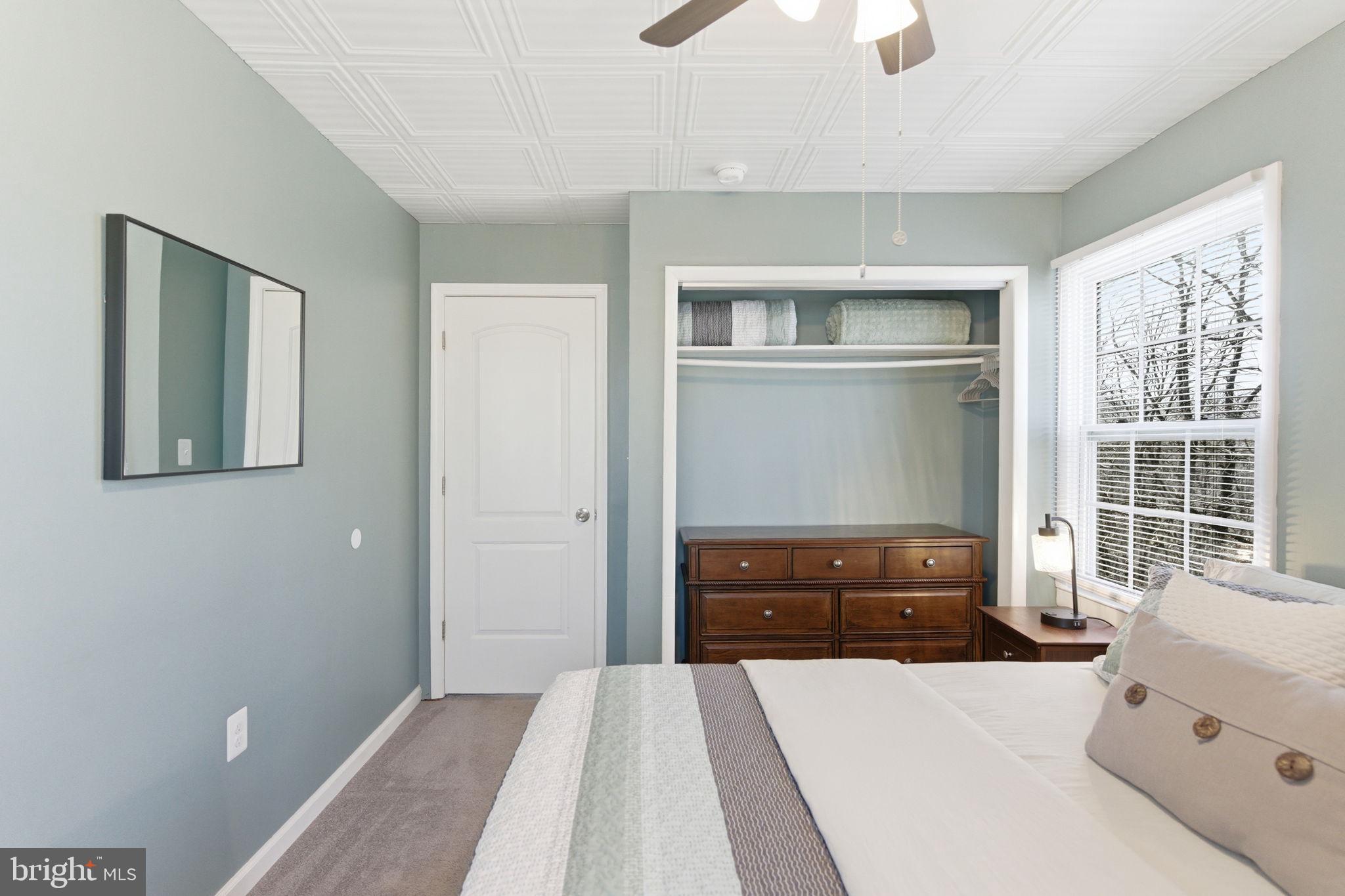 KEYES FERRY ACRES - Residential