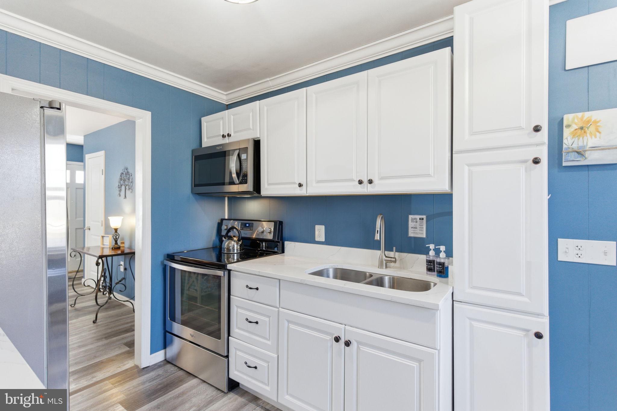 KEYES FERRY ACRES - Residential