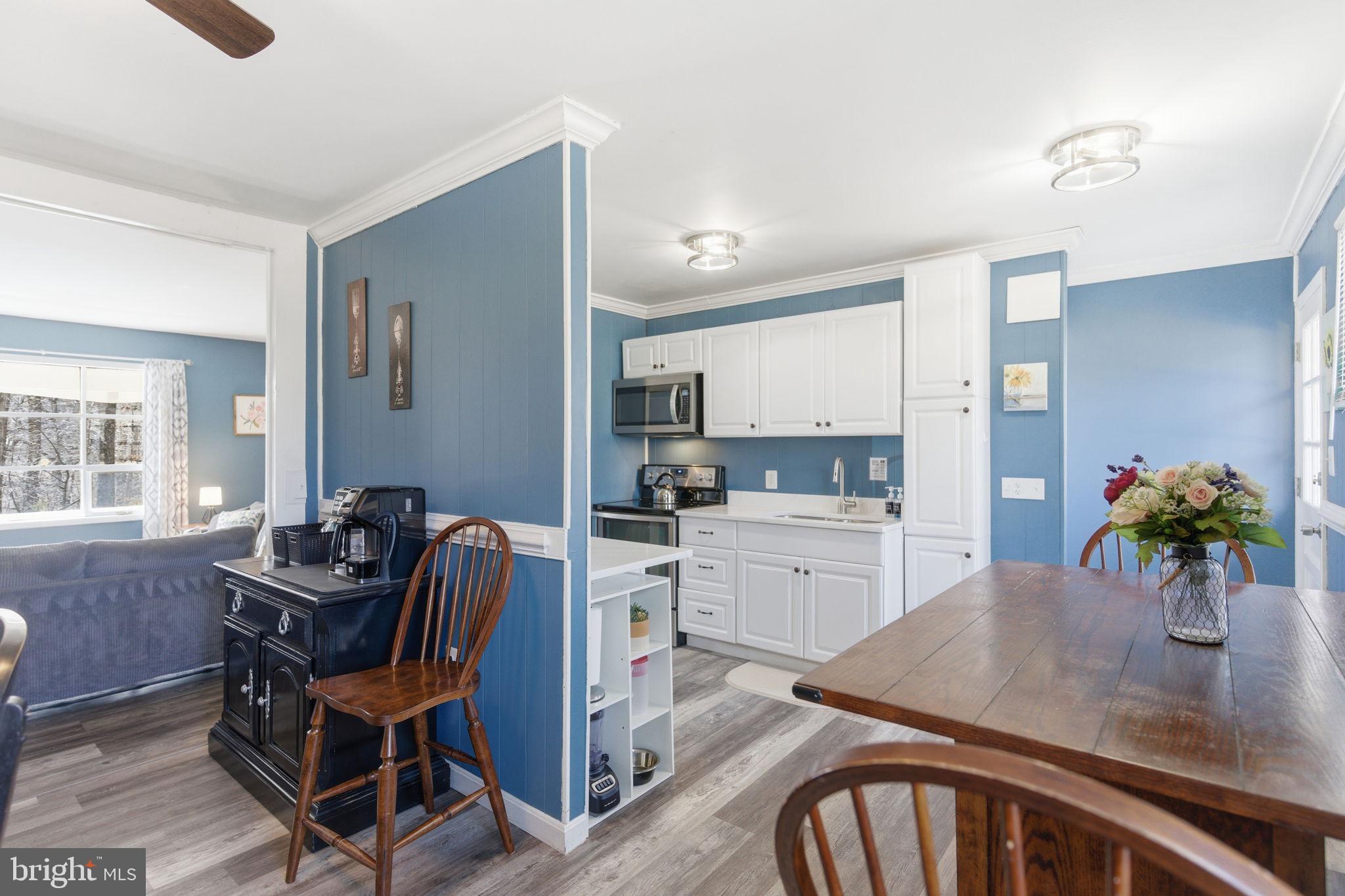 KEYES FERRY ACRES - Residential