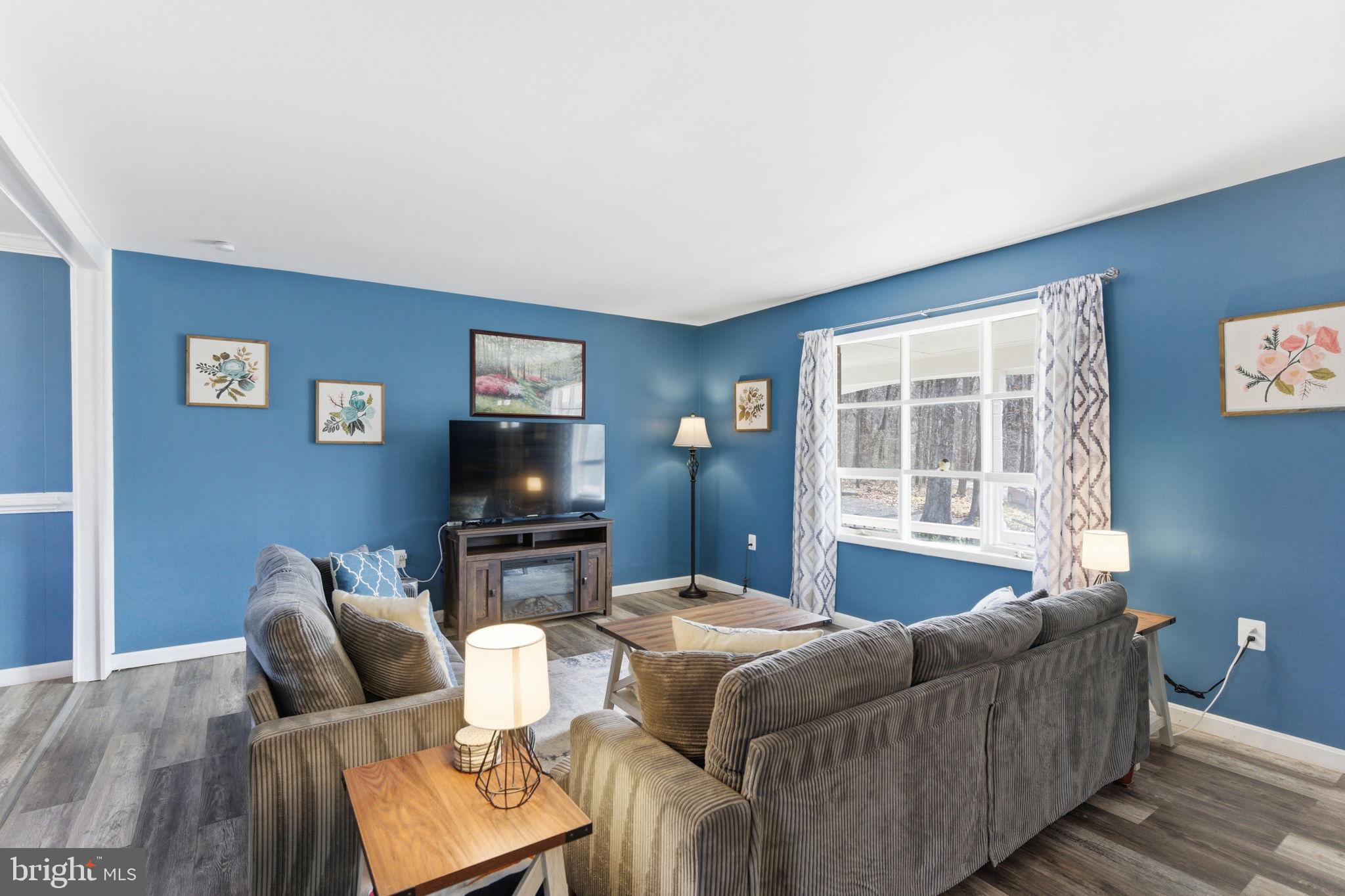 KEYES FERRY ACRES - Residential