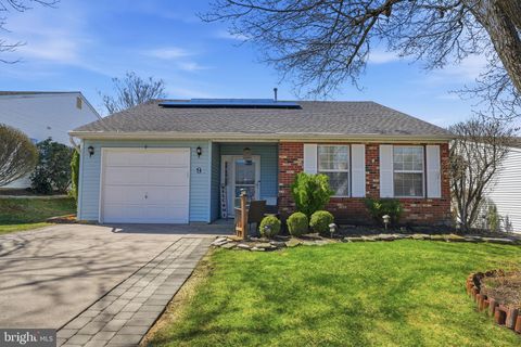 Homes For Sale - 9 Deep Hollow Lane<br/> COLUMBUS, NJ 08022