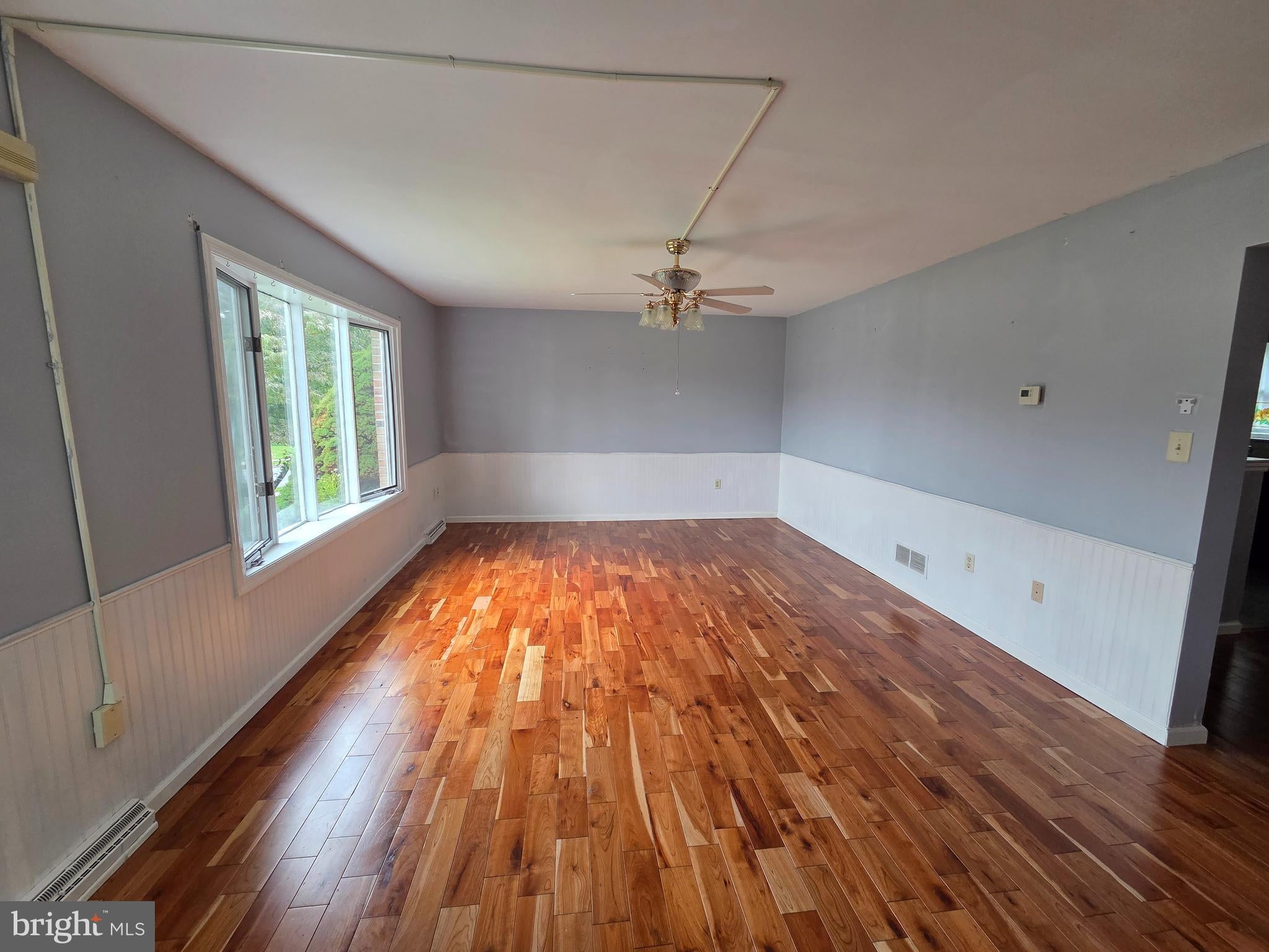 945 TIMBER LANE