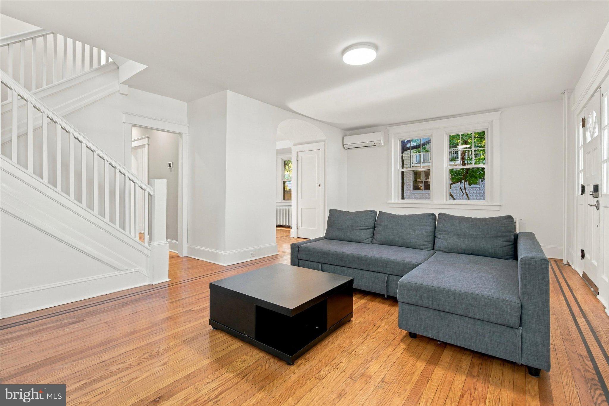 1521 BUTLER PIKE
