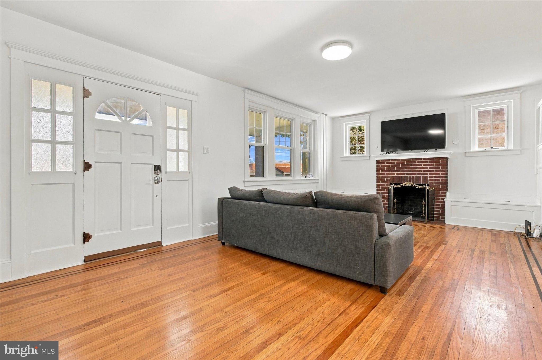 1521 BUTLER PIKE