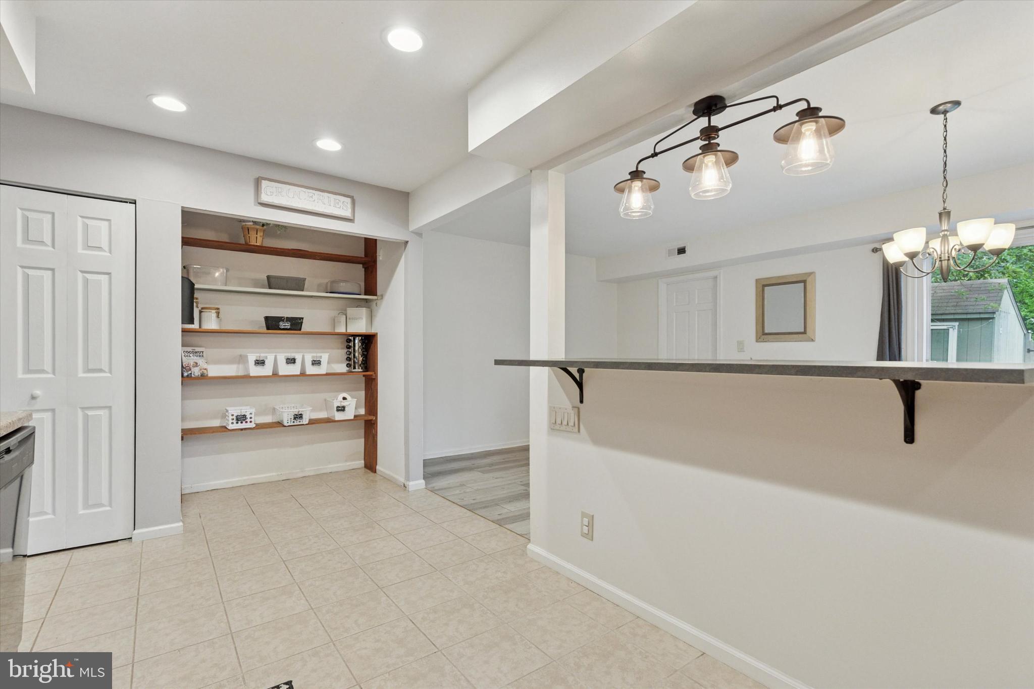 STONEGATE VILLAGE - Residential