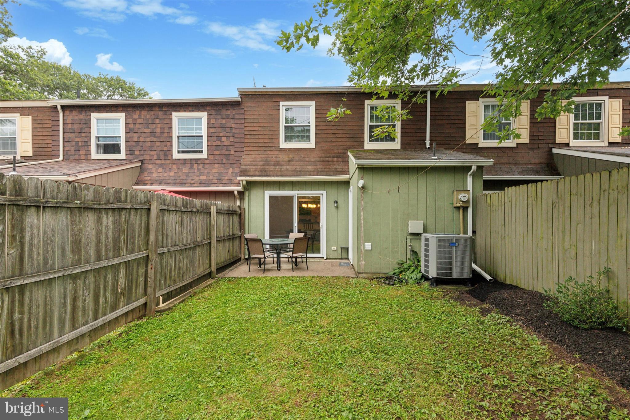 STONEGATE VILLAGE - Residential