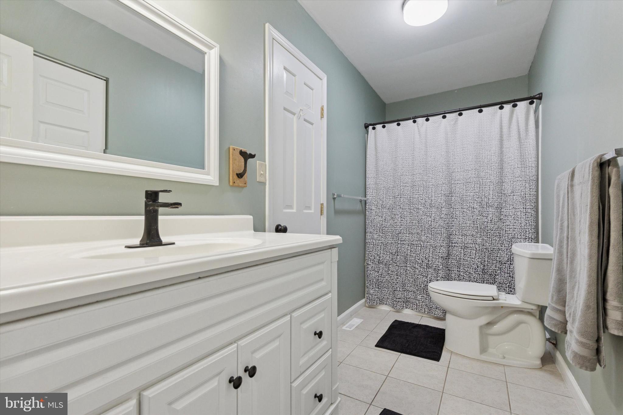 STONEGATE VILLAGE - Residential