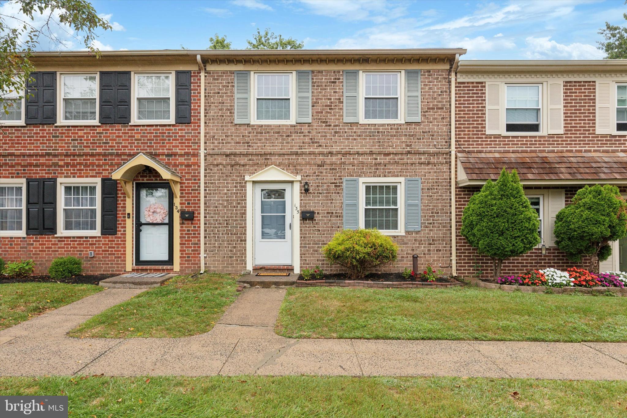 STONEGATE VILLAGE - Residential