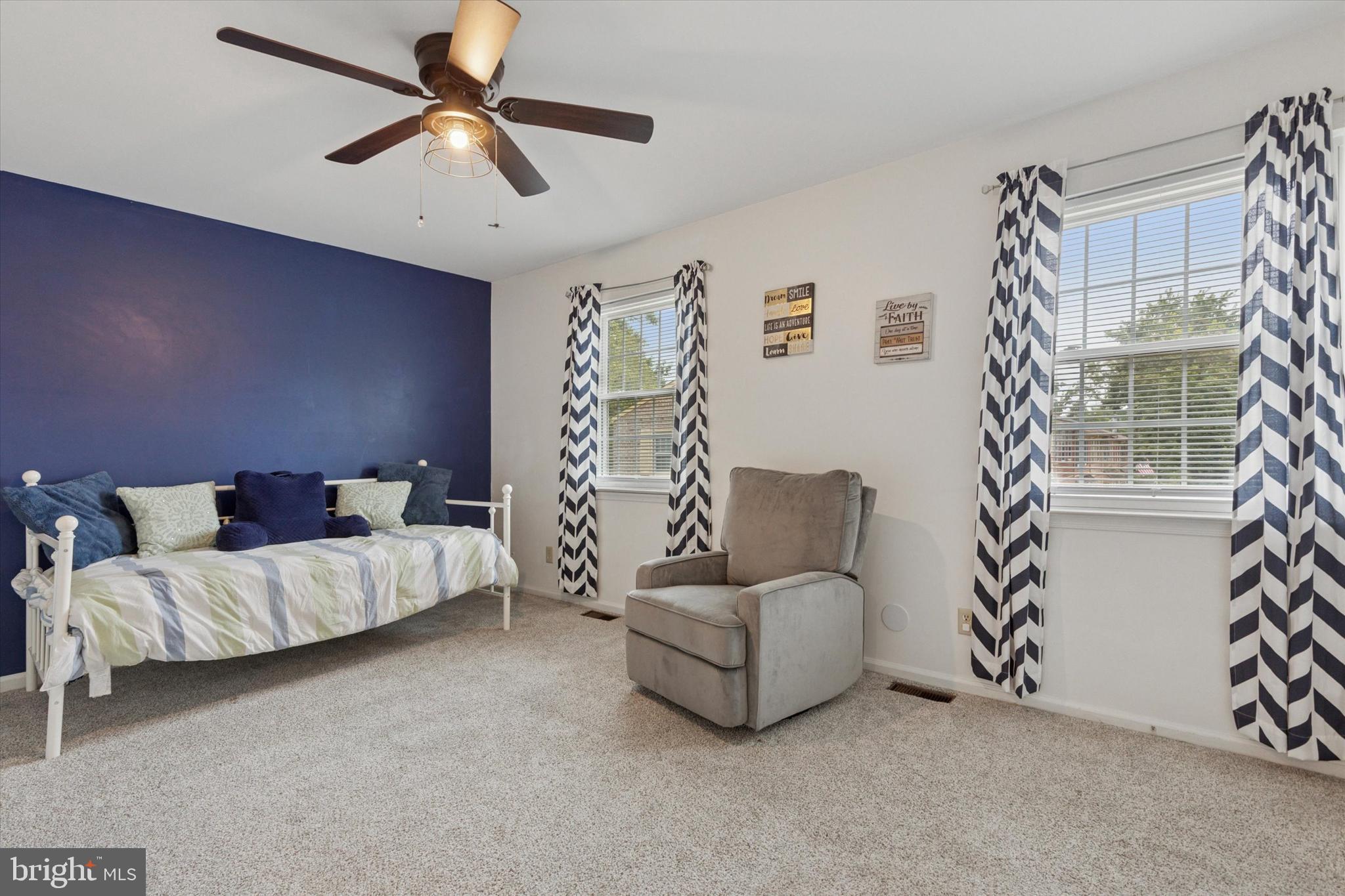 STONEGATE VILLAGE - Residential