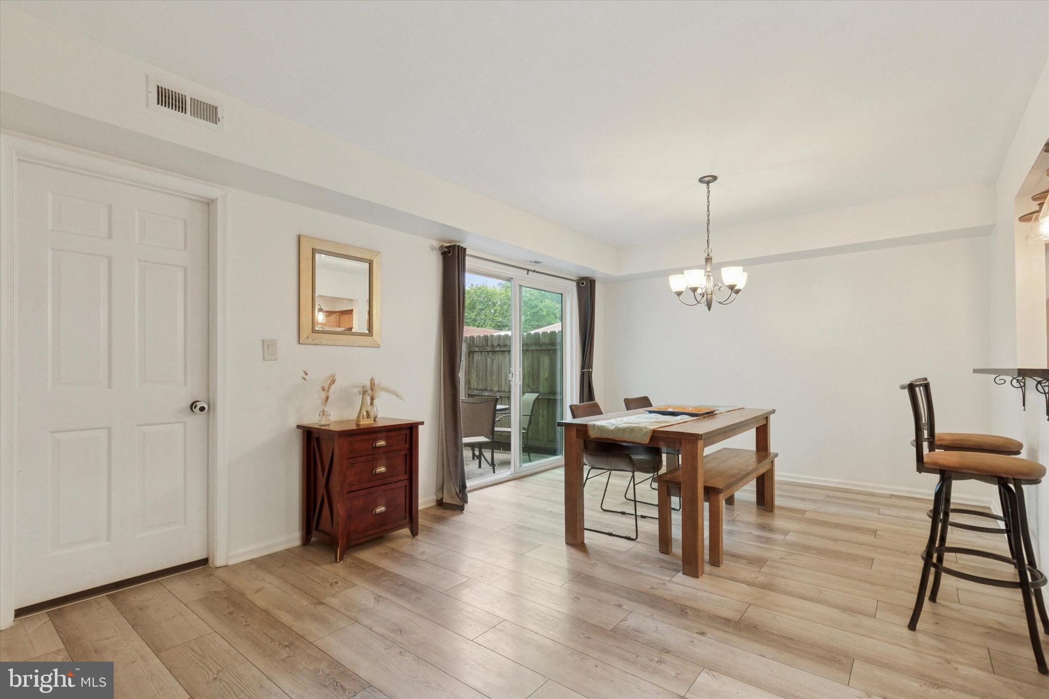 STONEGATE VILLAGE - Residential