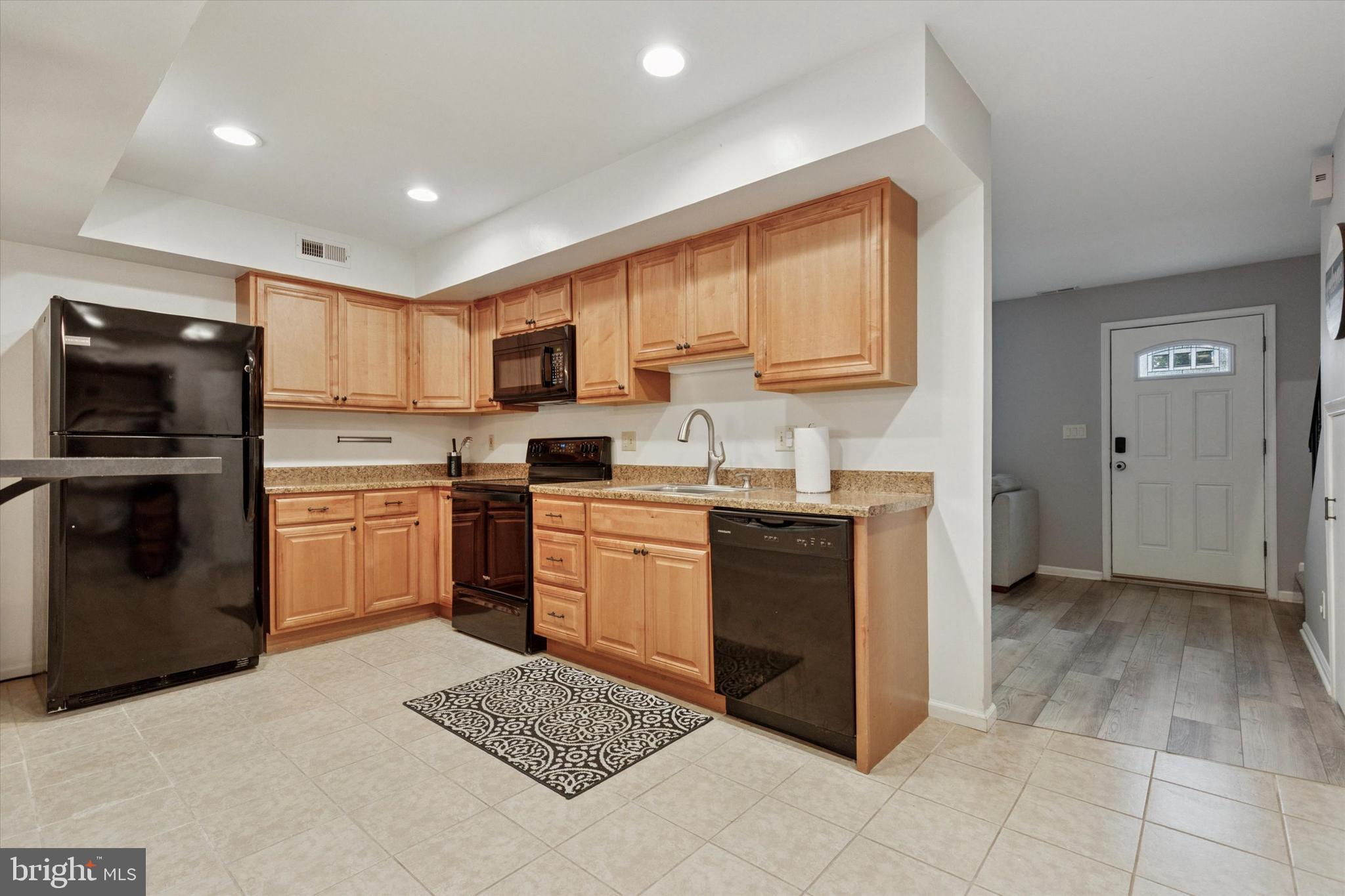 135 STONEGATE VILLAGE