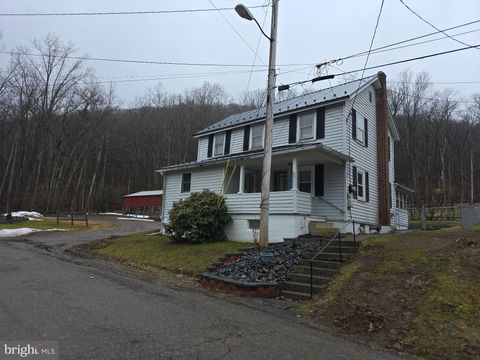 Homes For Sale - 2432 Pine Street<br/> Luzerne County, ROCK GLEN, PA 18246