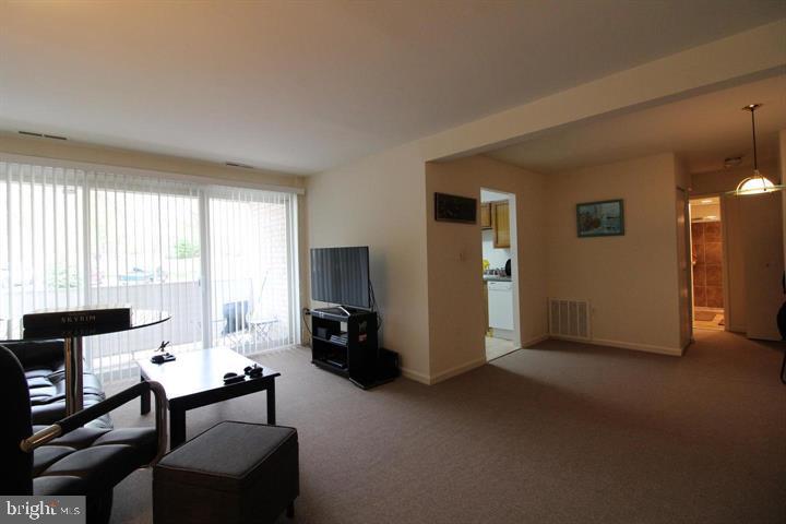 5610 BLOOMFIELD DRIVE 101